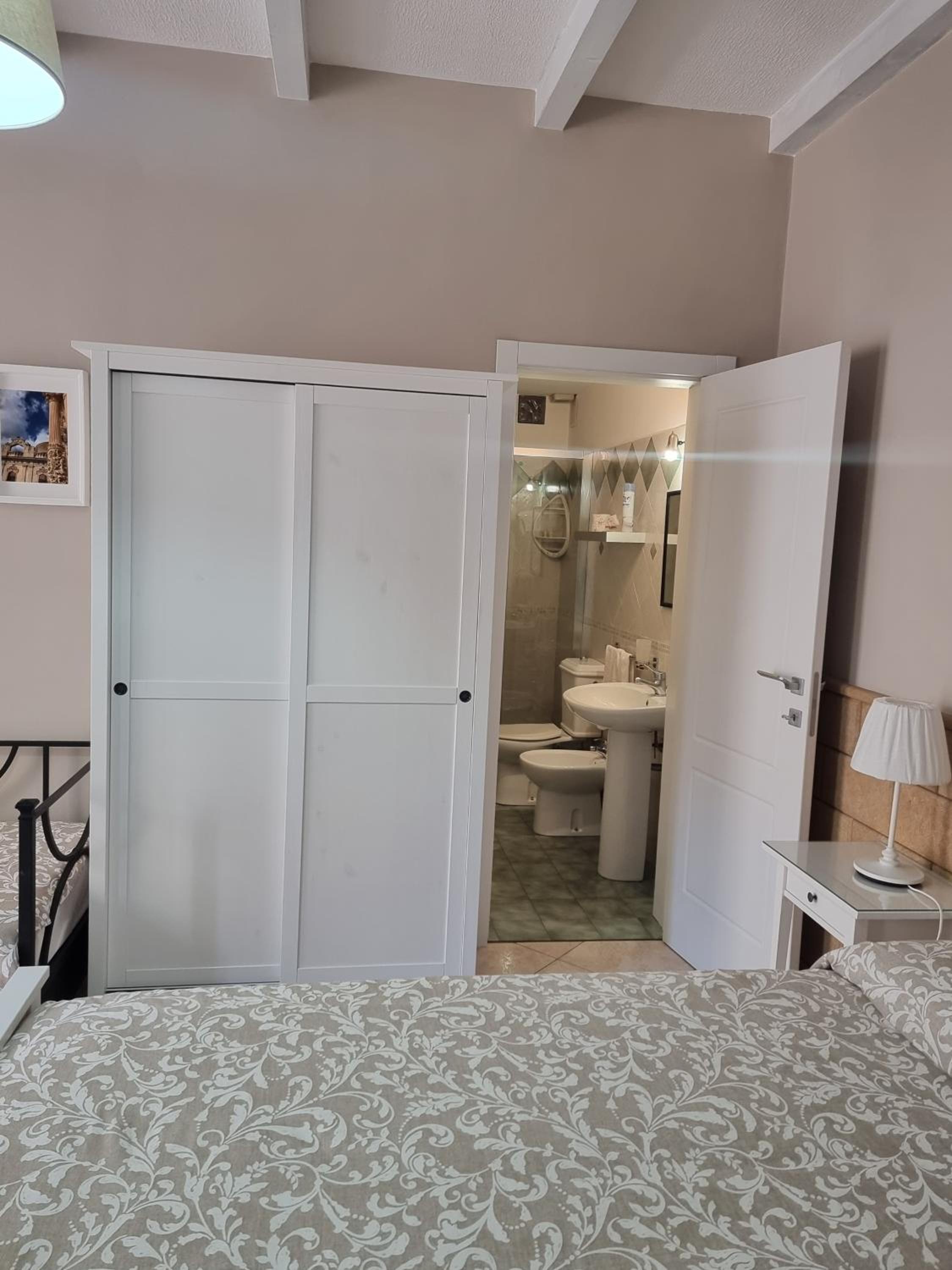 Triple Room with Private Bathroom photo 1