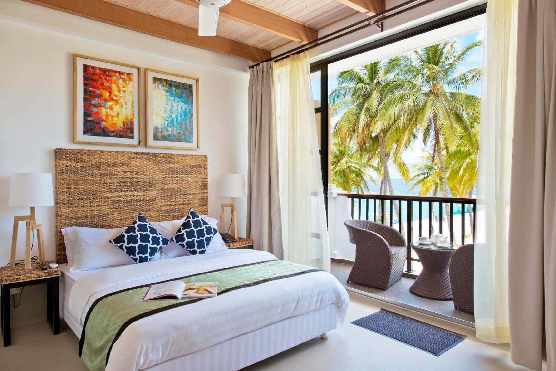 Deluxe Double Room with Balcony and Partial Sea View (10% off on Snorkeling Trip, Night Fishing and Candlelit Dinner)