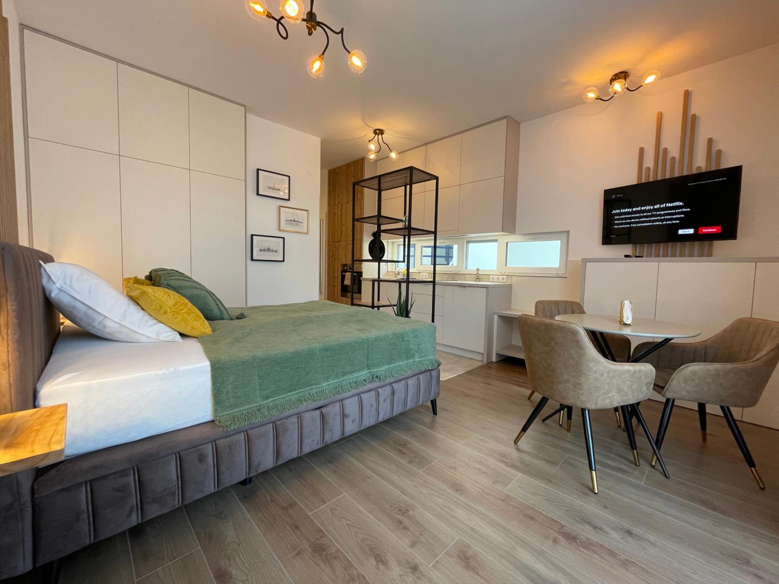 One-Bedroom Apartment - Photo 21