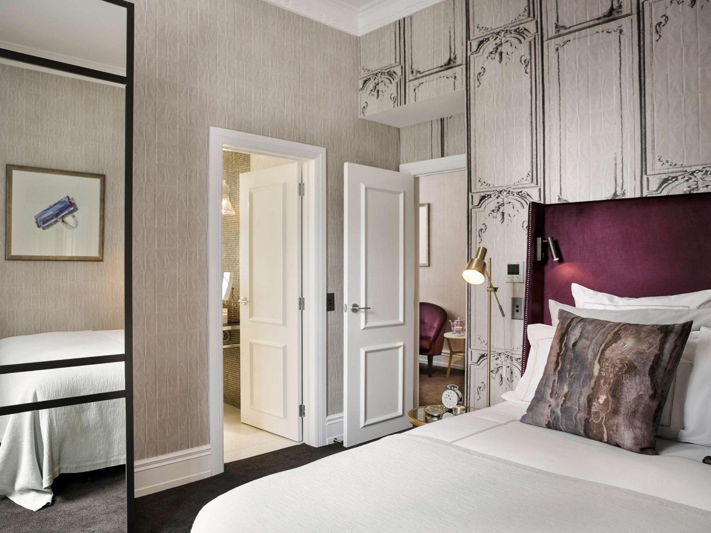 Junior King Suite - High Floor - Photo 1