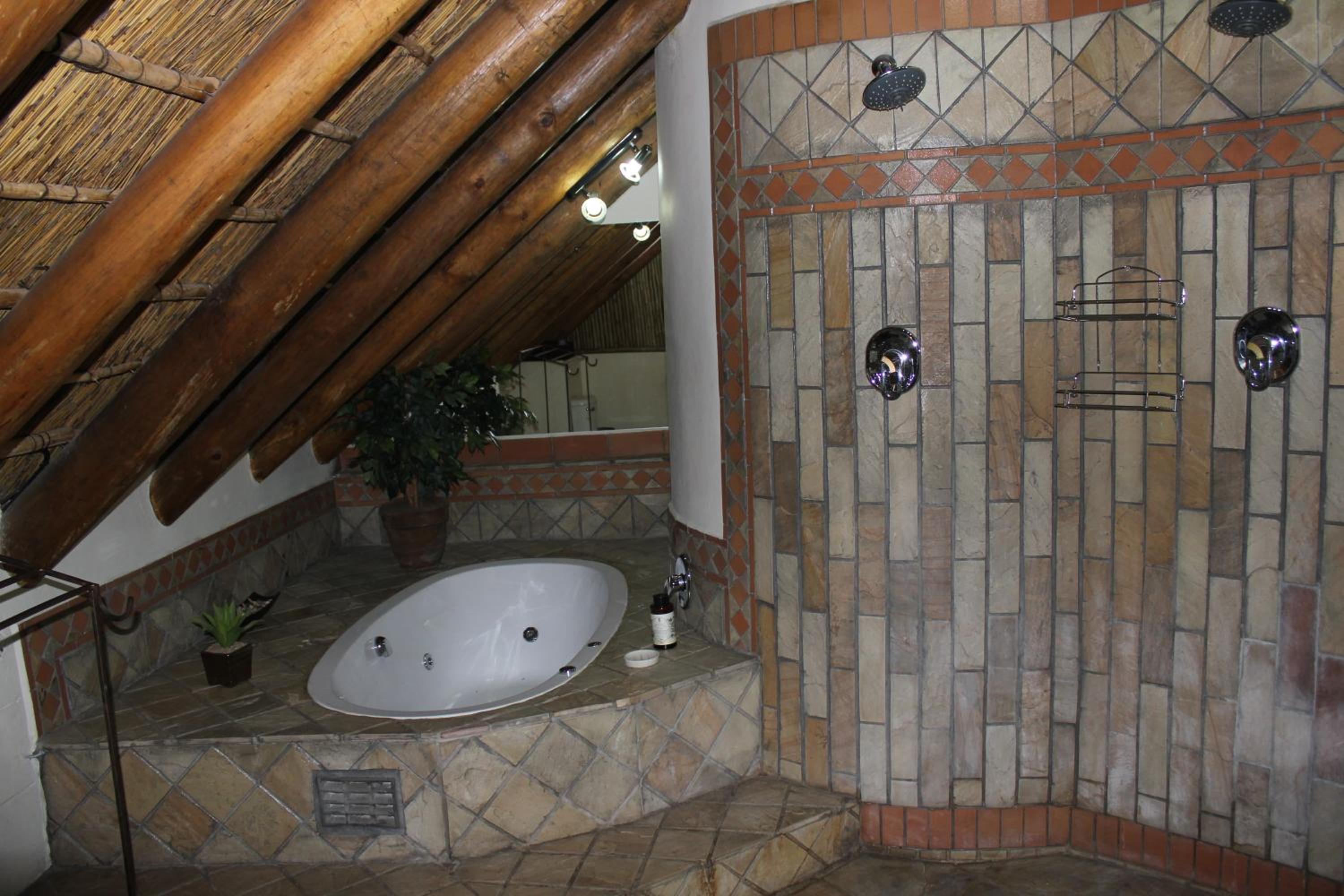 Deluxe King Room photo 1