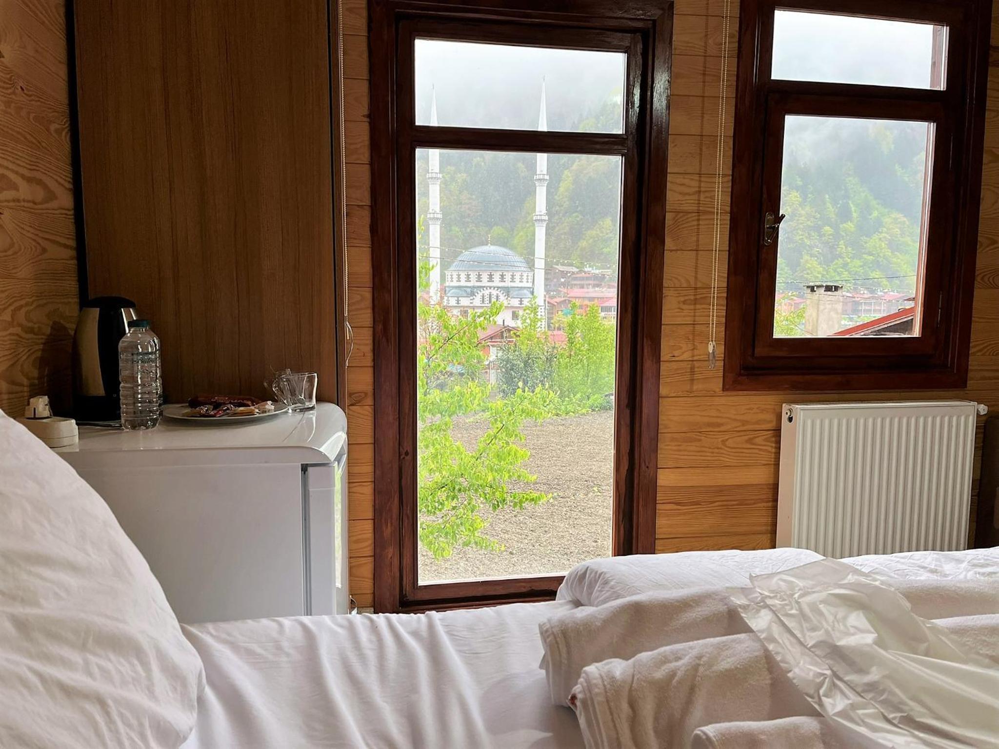 Triple Room with Lake View - Photo 9