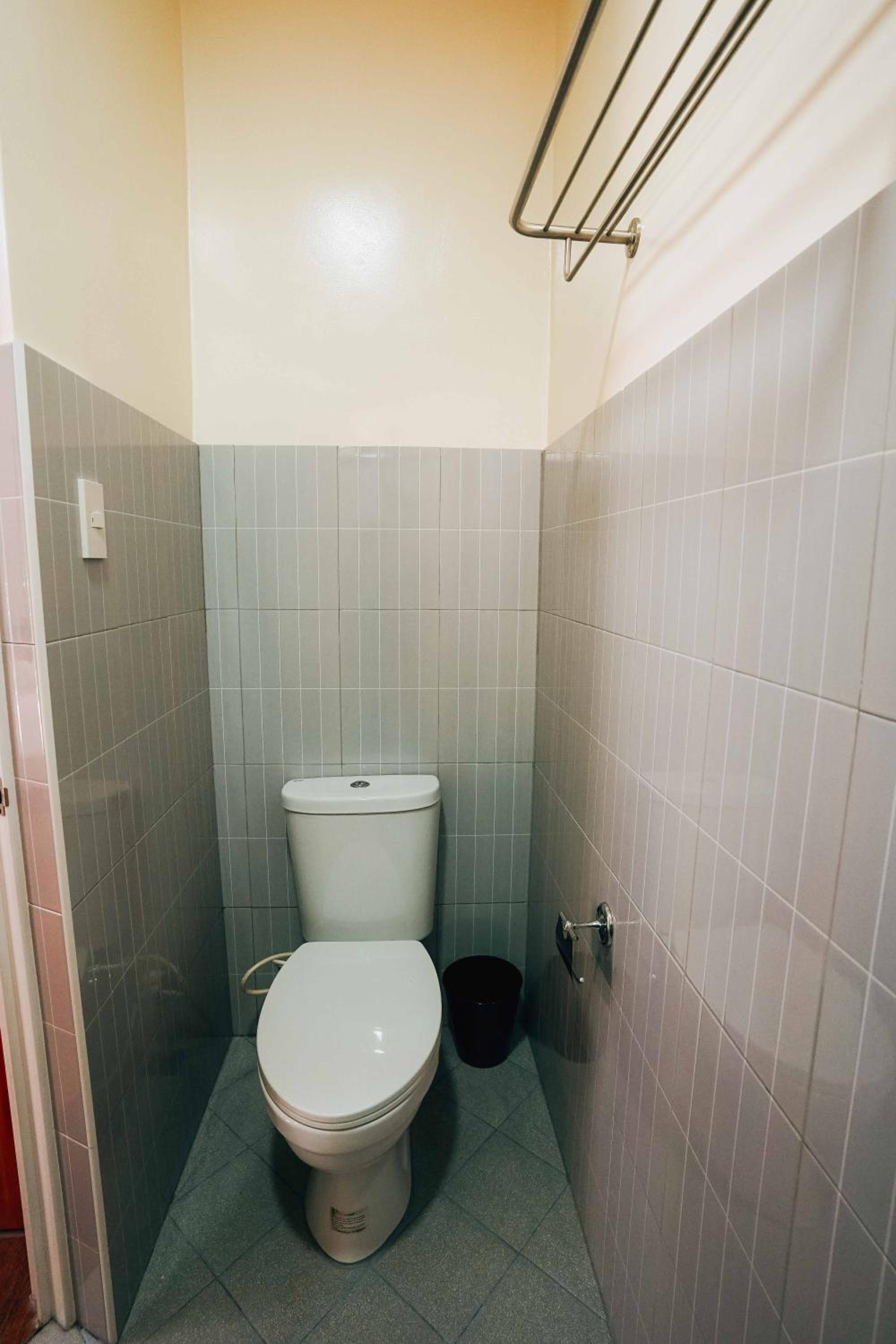 Twin Room with Private Bathroom photo 3