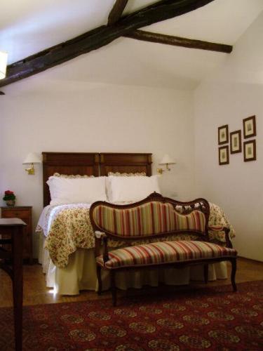 Double Room - Photo 18