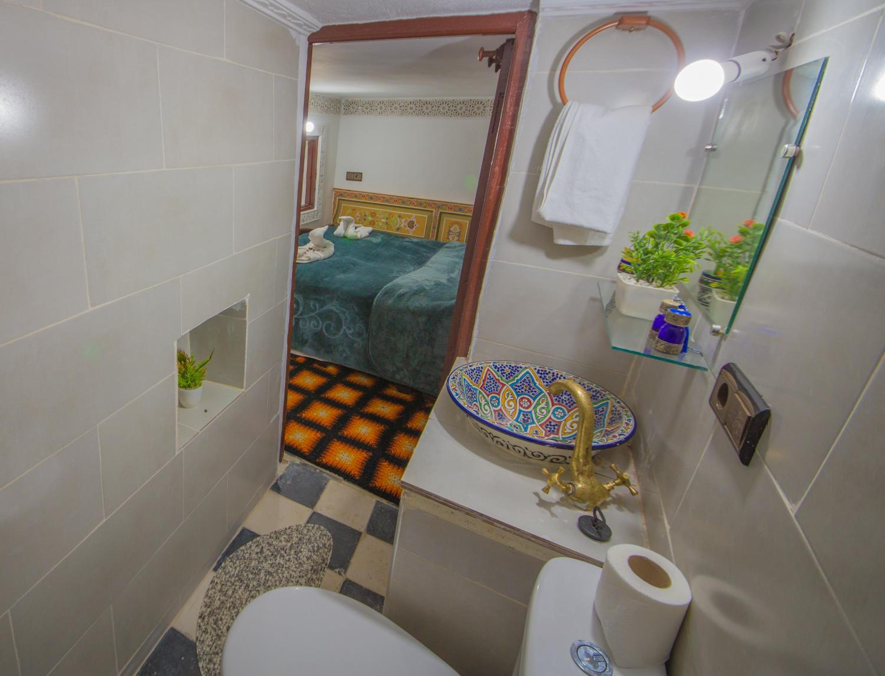 Small Double Room - Photo 5