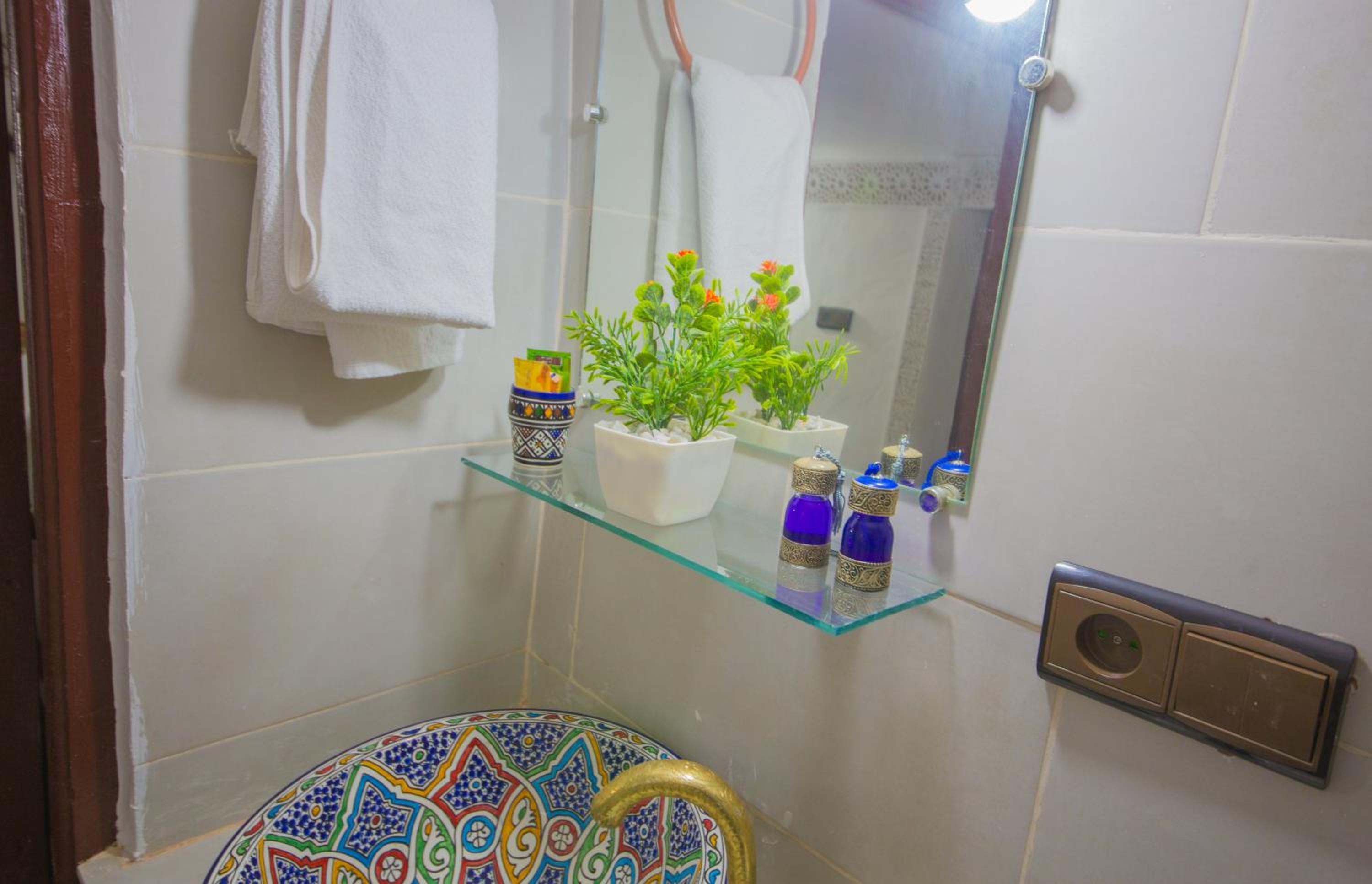 Small Double Room - Photo 3