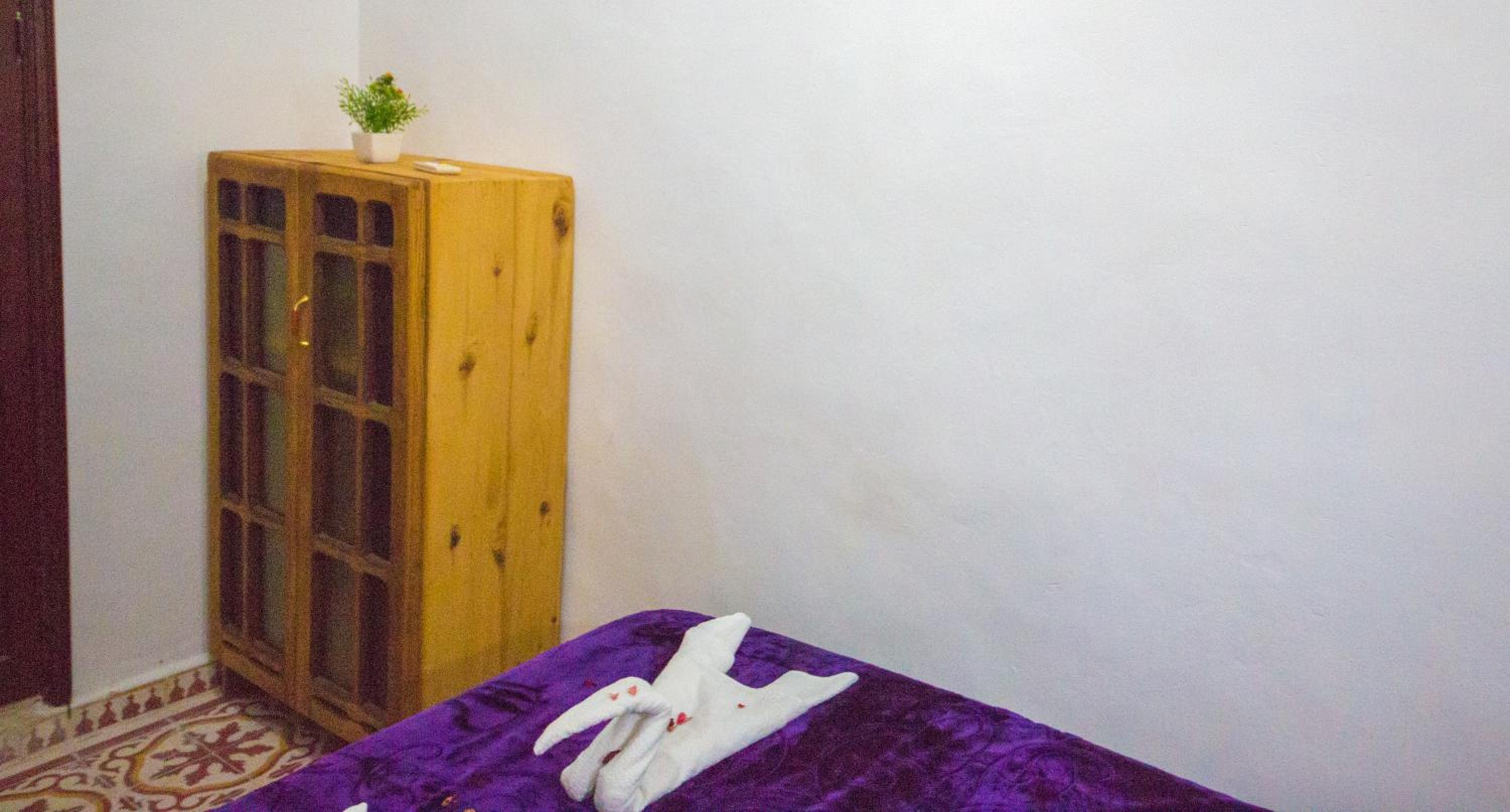 Double Room with Private Bathroom - Photo 3