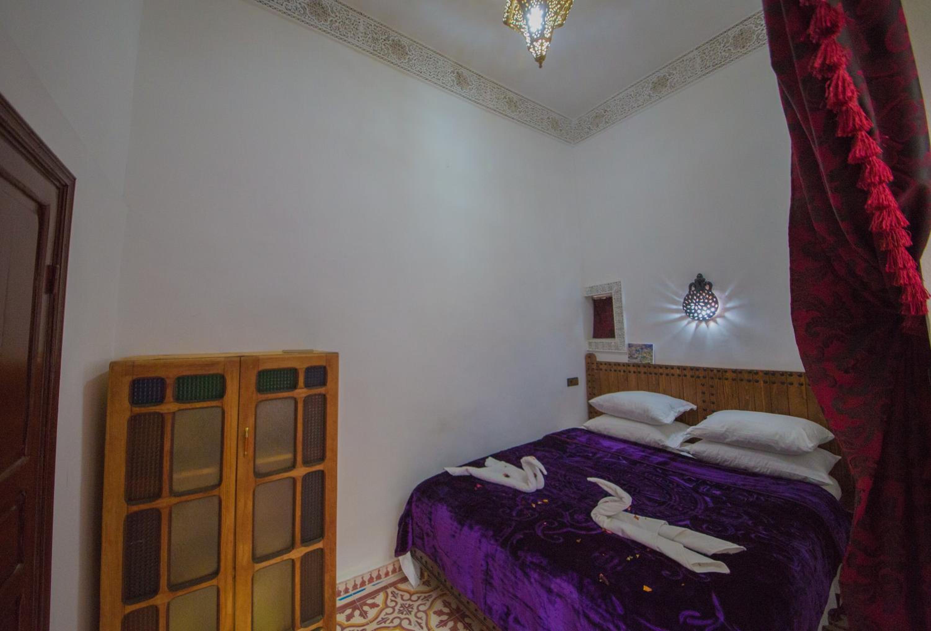 Double Room with Private Bathroom - Photo 2