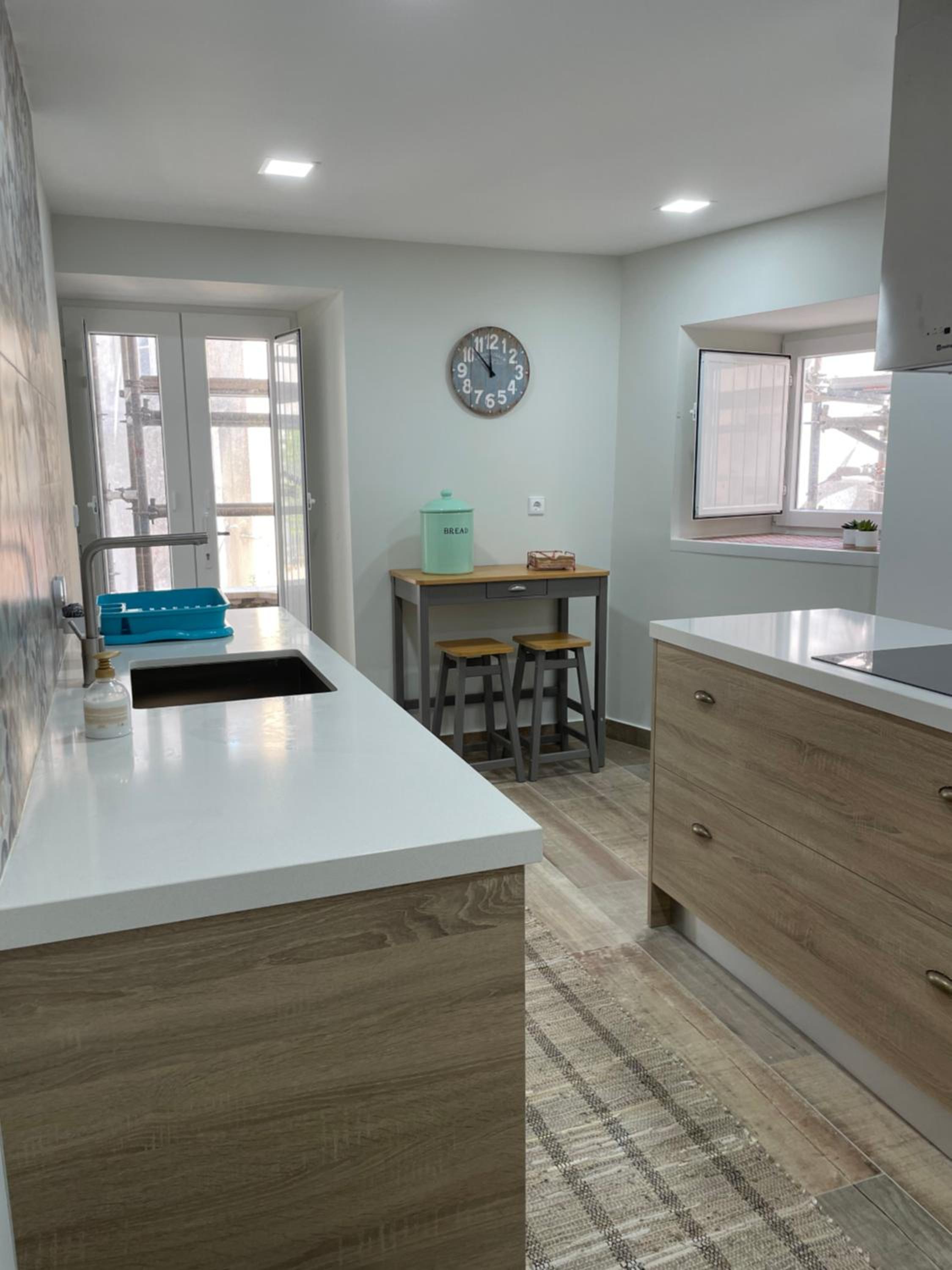 Three-Bedroom Apartment - Photo 4