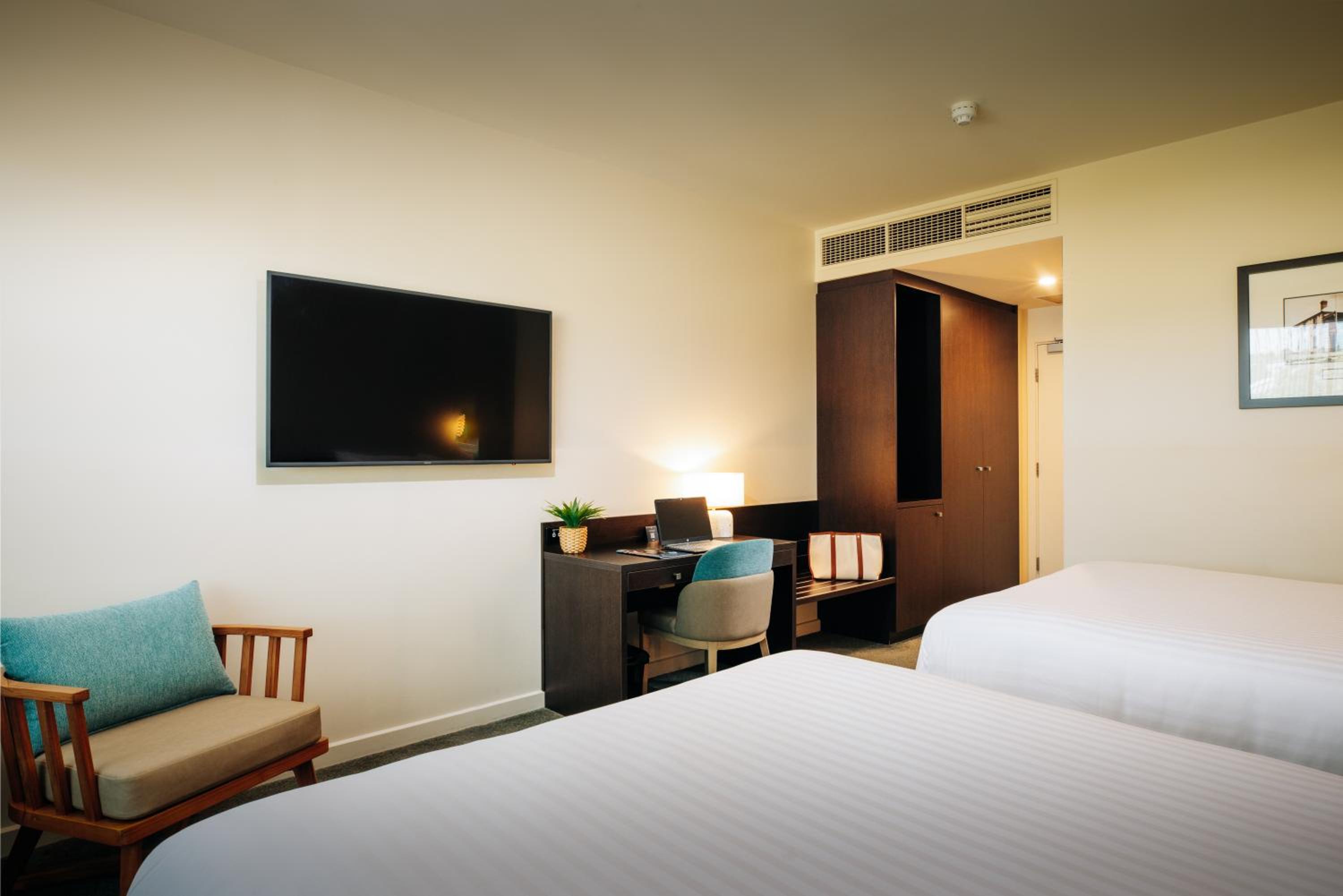 Twin Room with Sea View photo 3