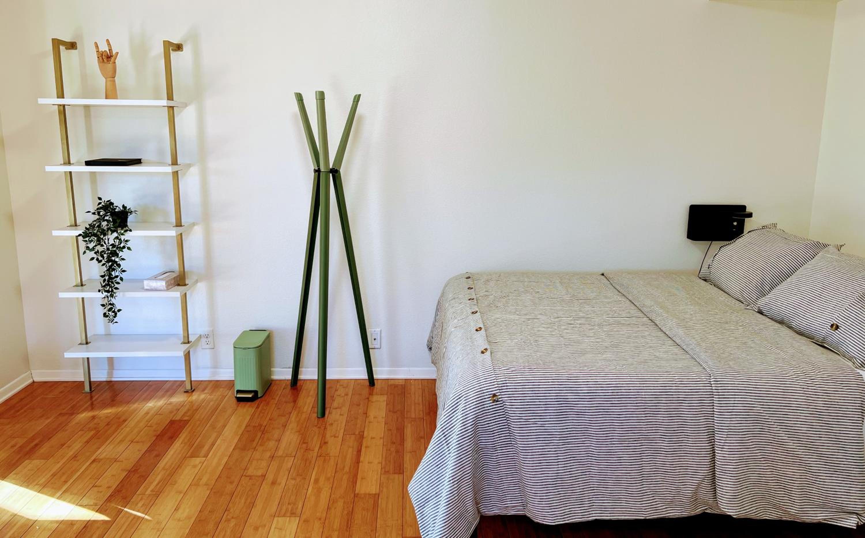 Two-Bedroom House - Photo 12