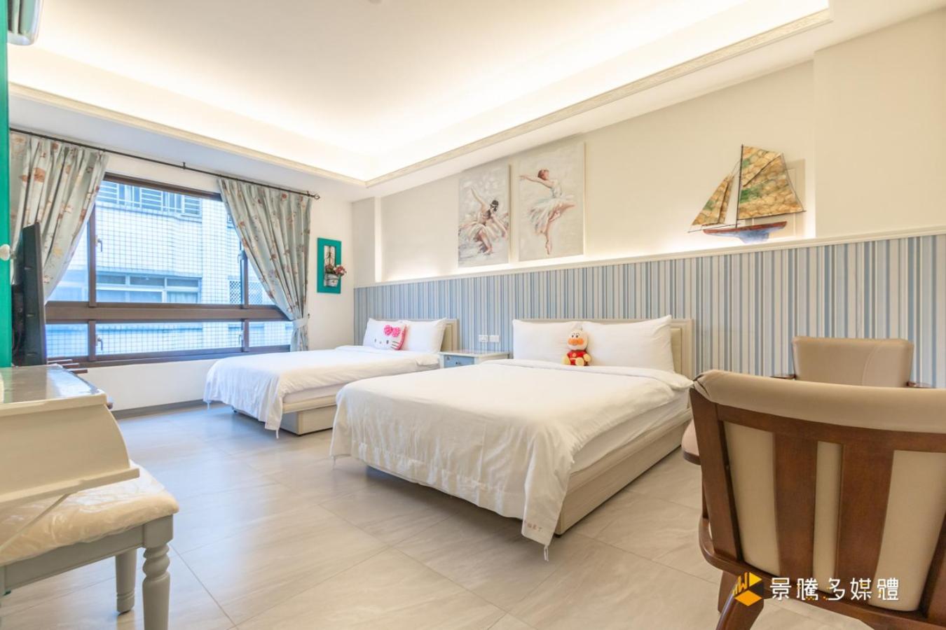 Quadruple Room with Private Bathroom