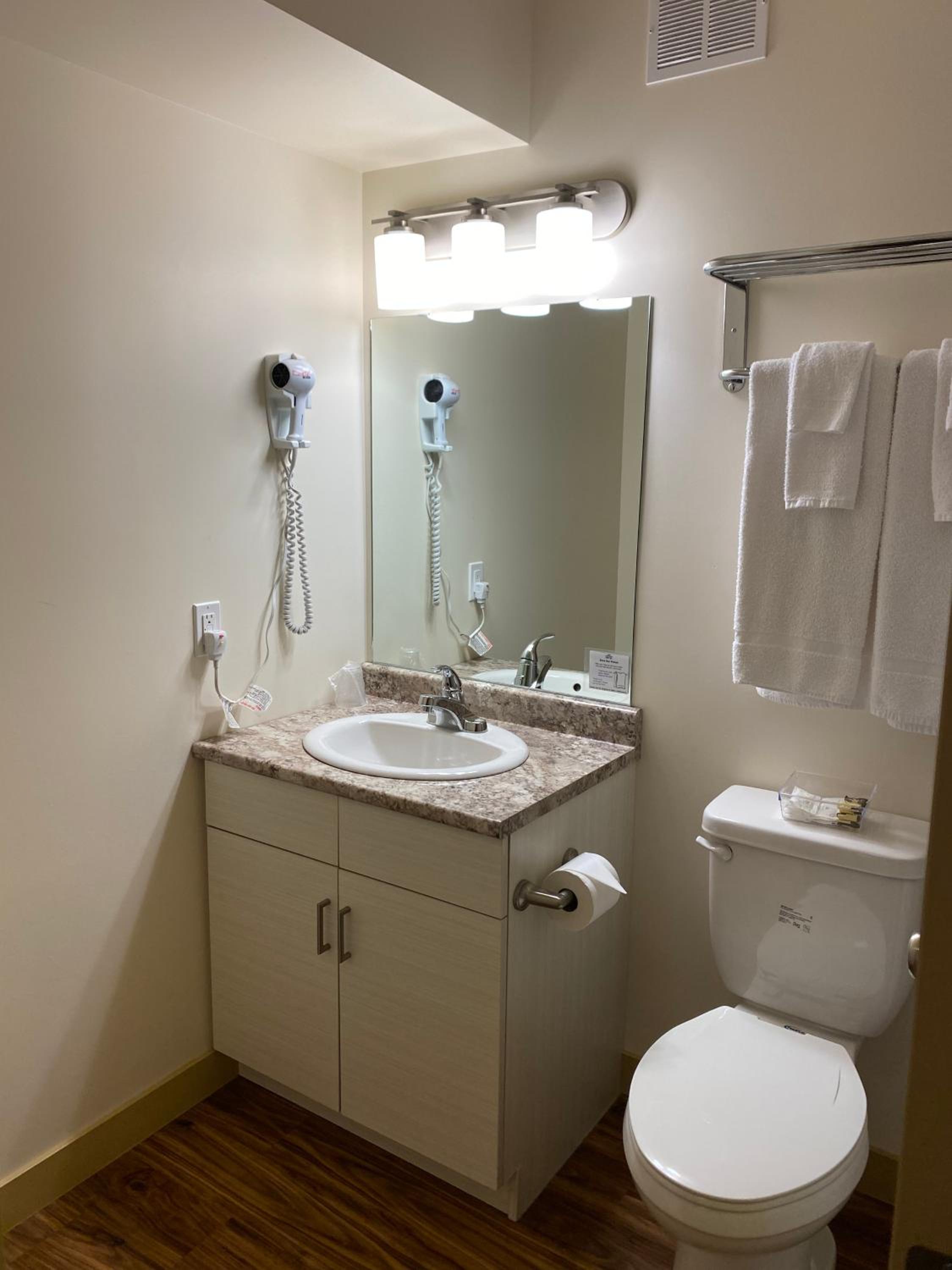 Queen Room - Photo 4
