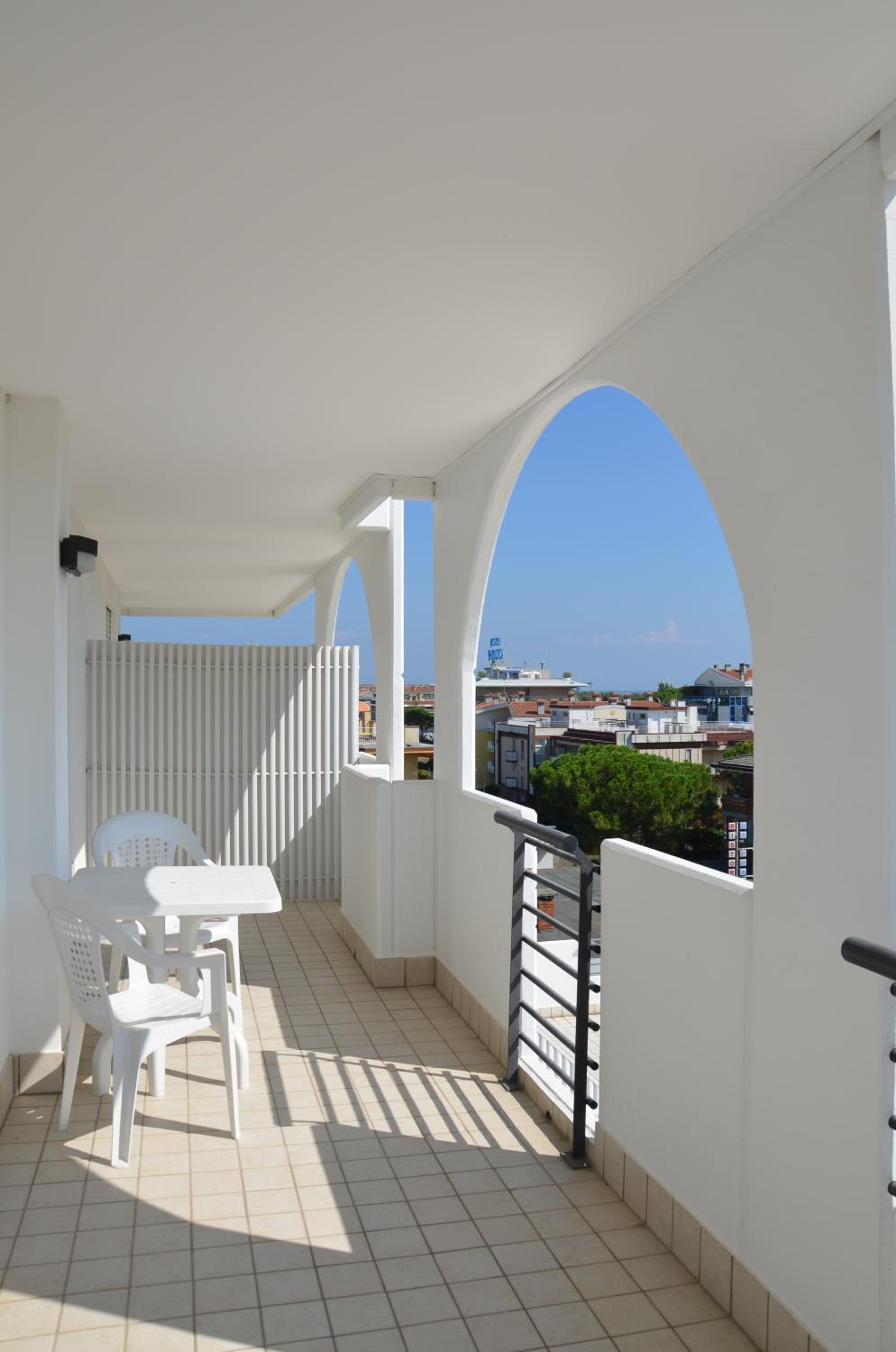 One-Bedroom Apartment (4 Adults) - Photo 7
