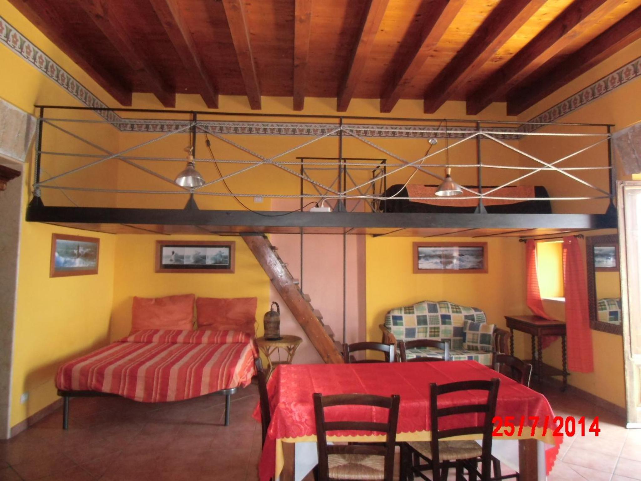 Loft - Photo 1