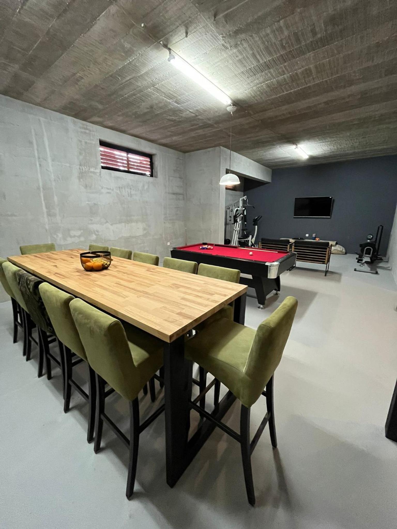 Apartment photo 2