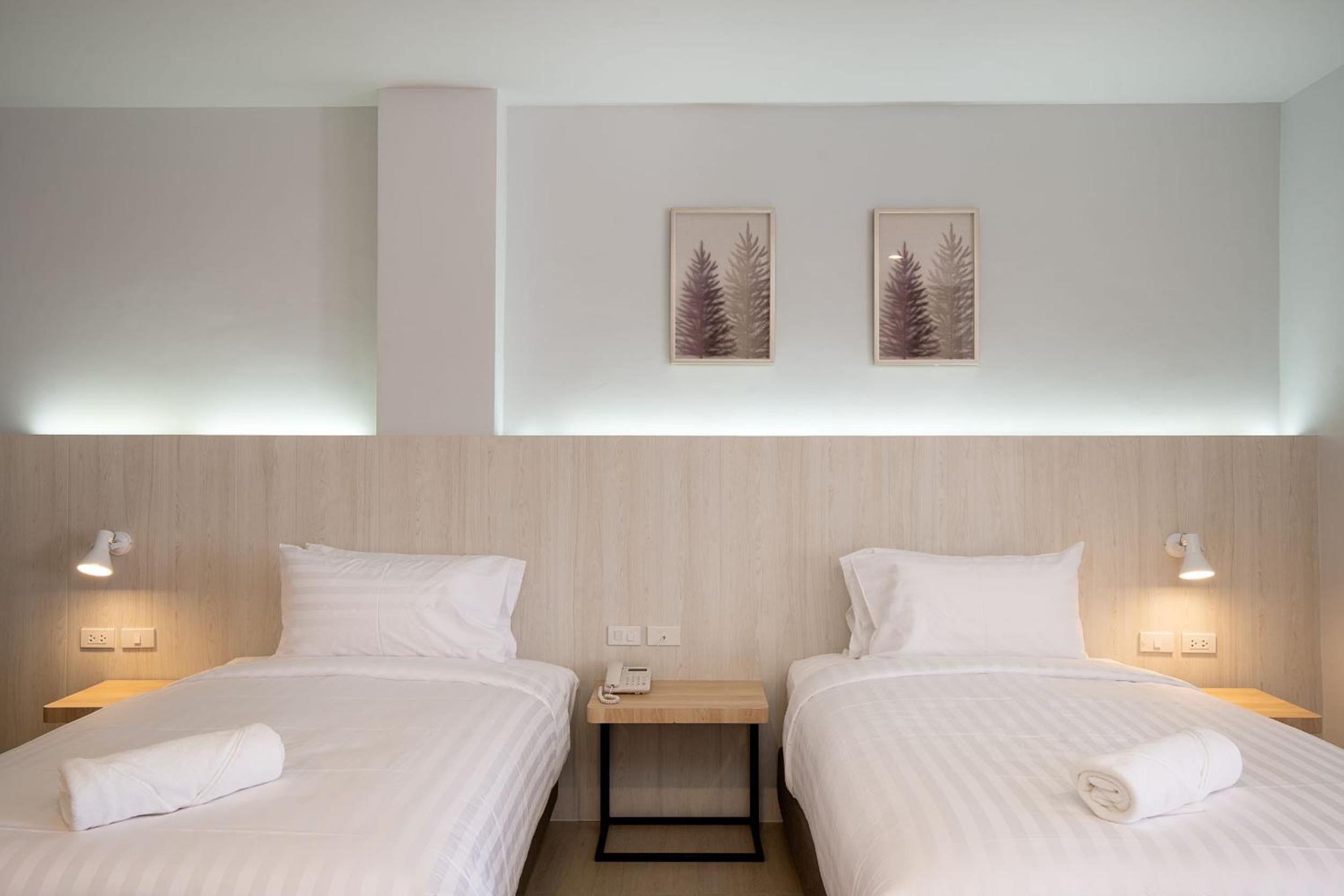 Deluxe Twin Room - Photo 8
