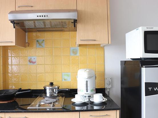 One-Bedroom Apartment - Photo 3