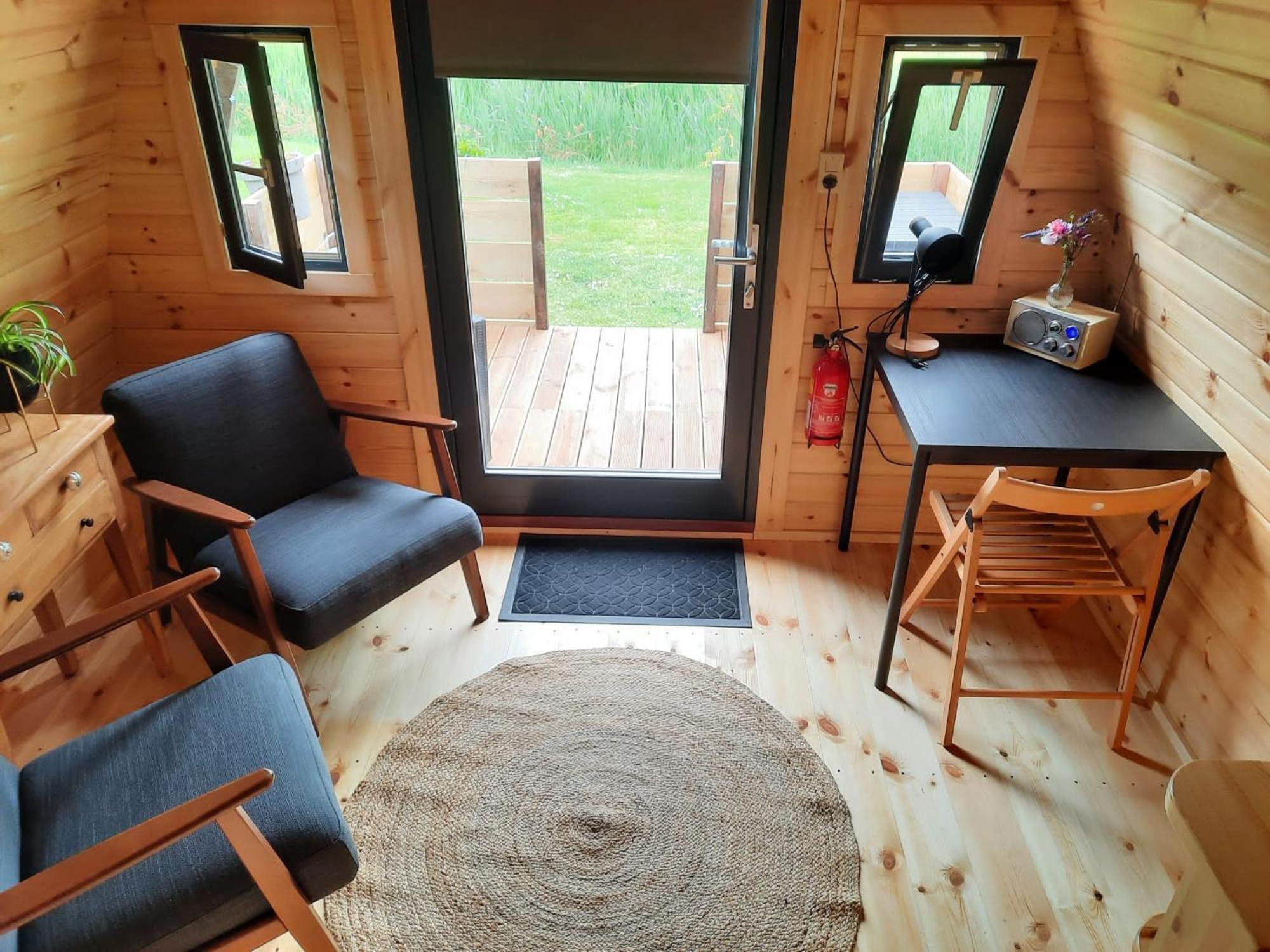 Double Room with Garden View - Photo 3