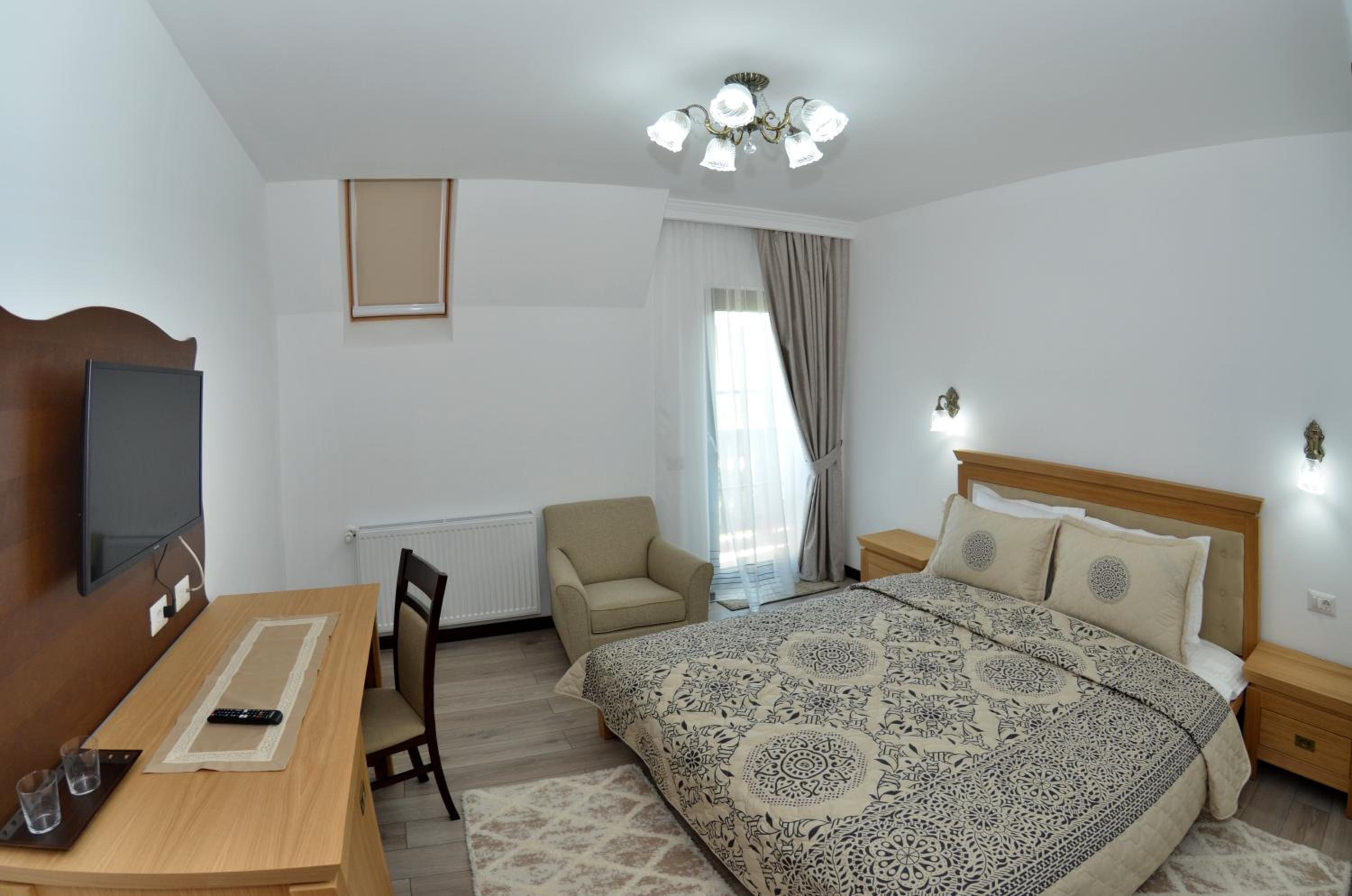 Standard Double Room - Photo 1
