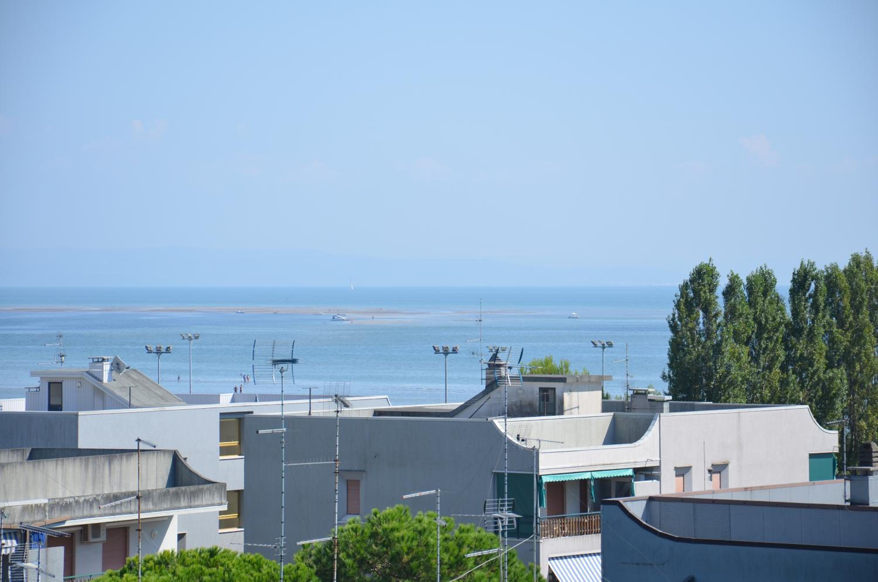 Suite with View - Photo 11
