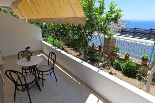 Studio Apartment with Sea View