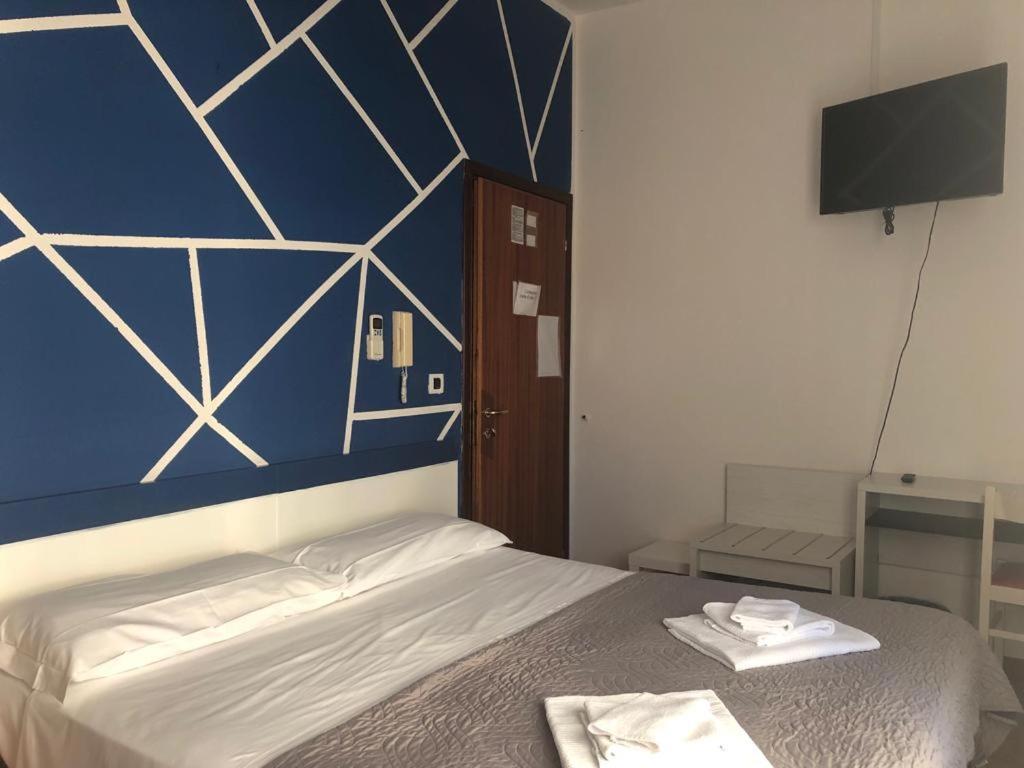 Basic Double Room photo 3