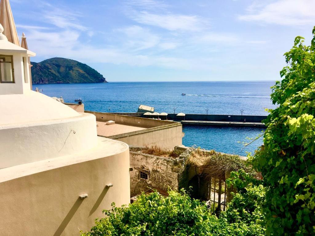 Double or Twin Room with Sea View