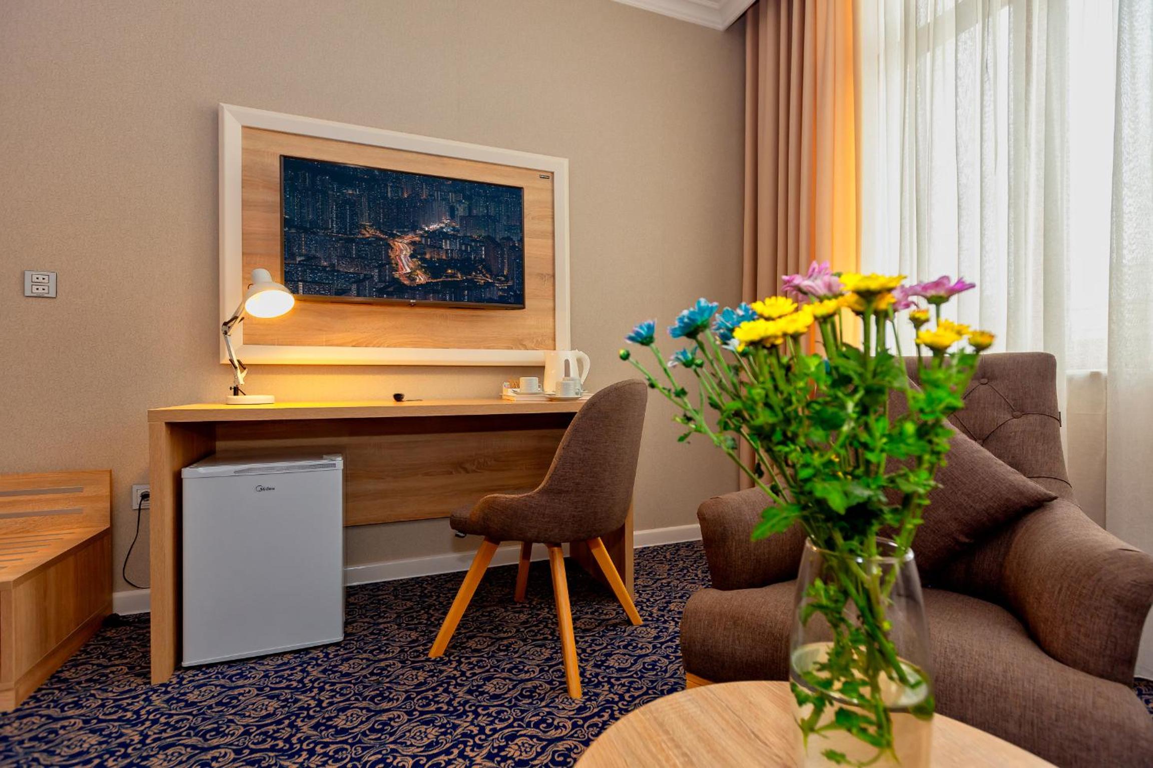 Large Double Room