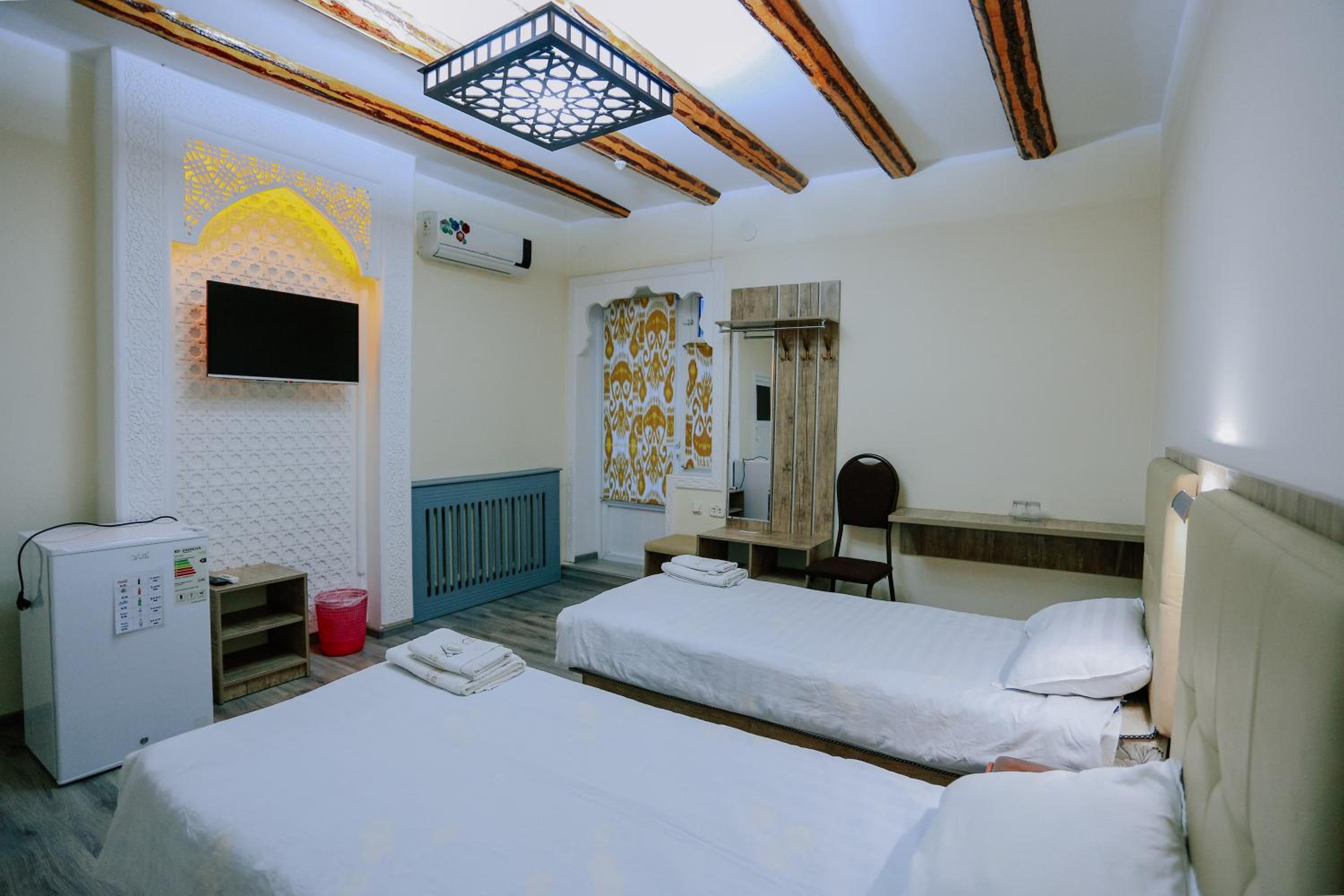 Deluxe Double Room with Shower photo 3