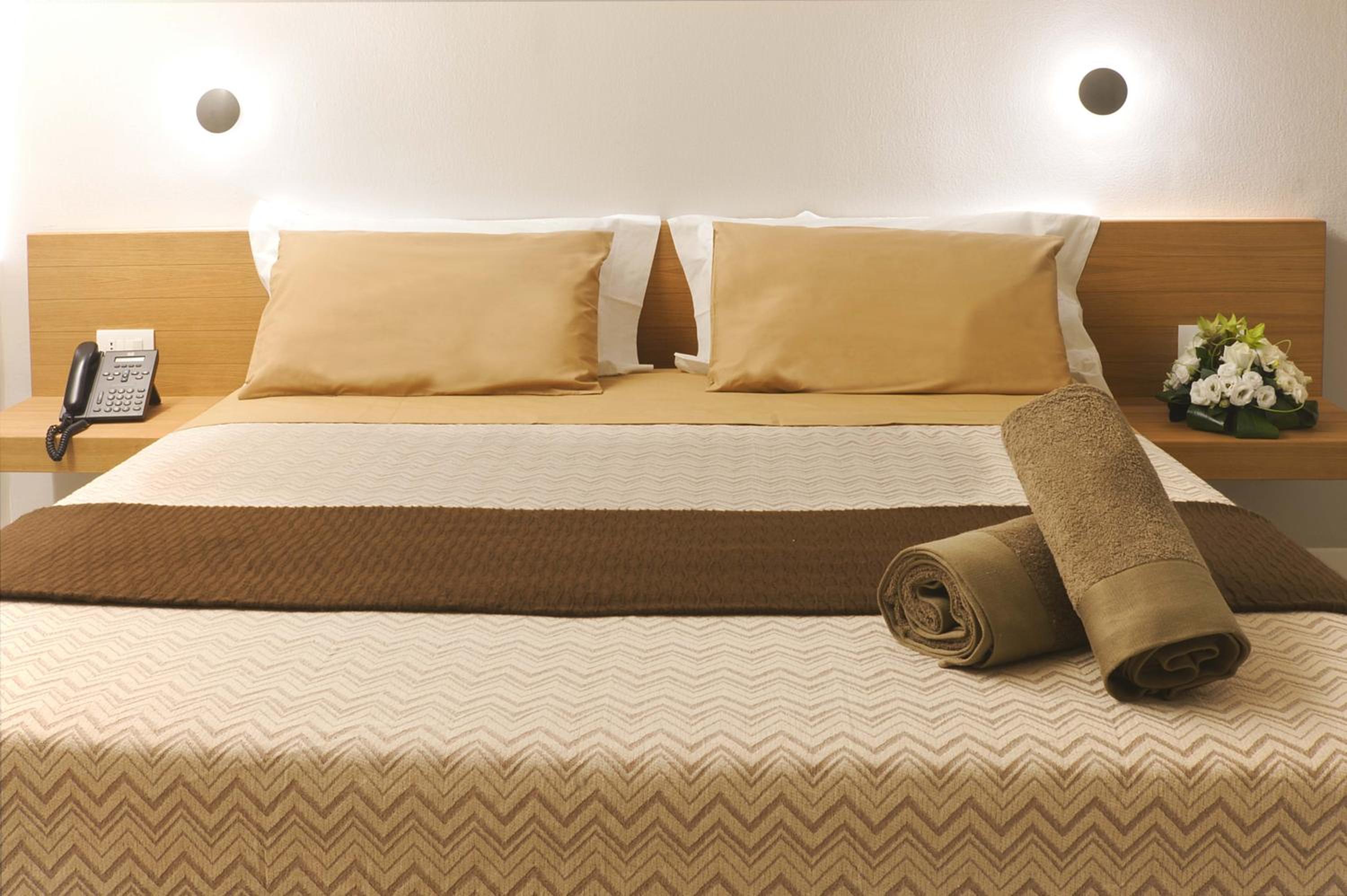 Double Room - Photo 5