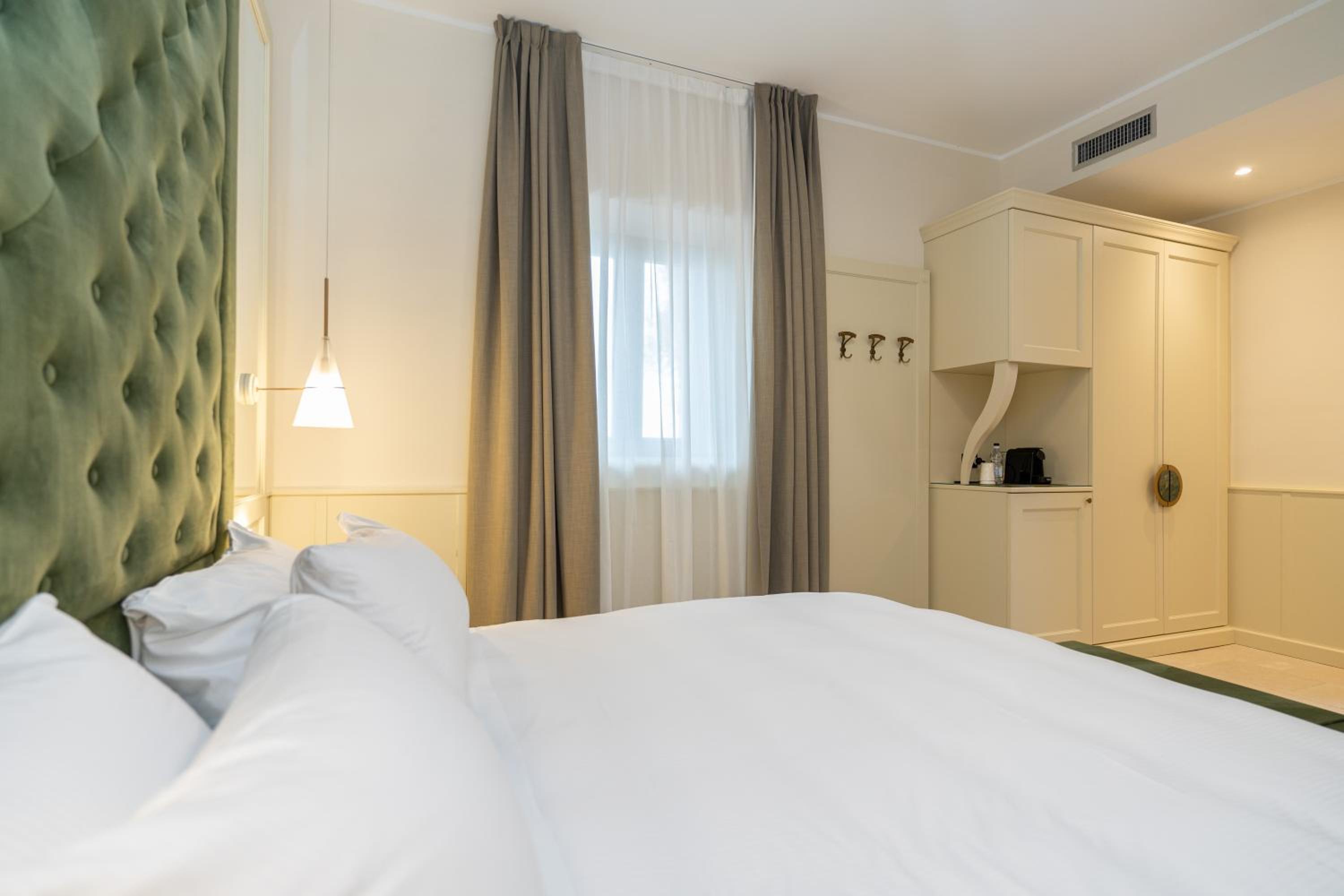 Double Room with Patio - Photo 1