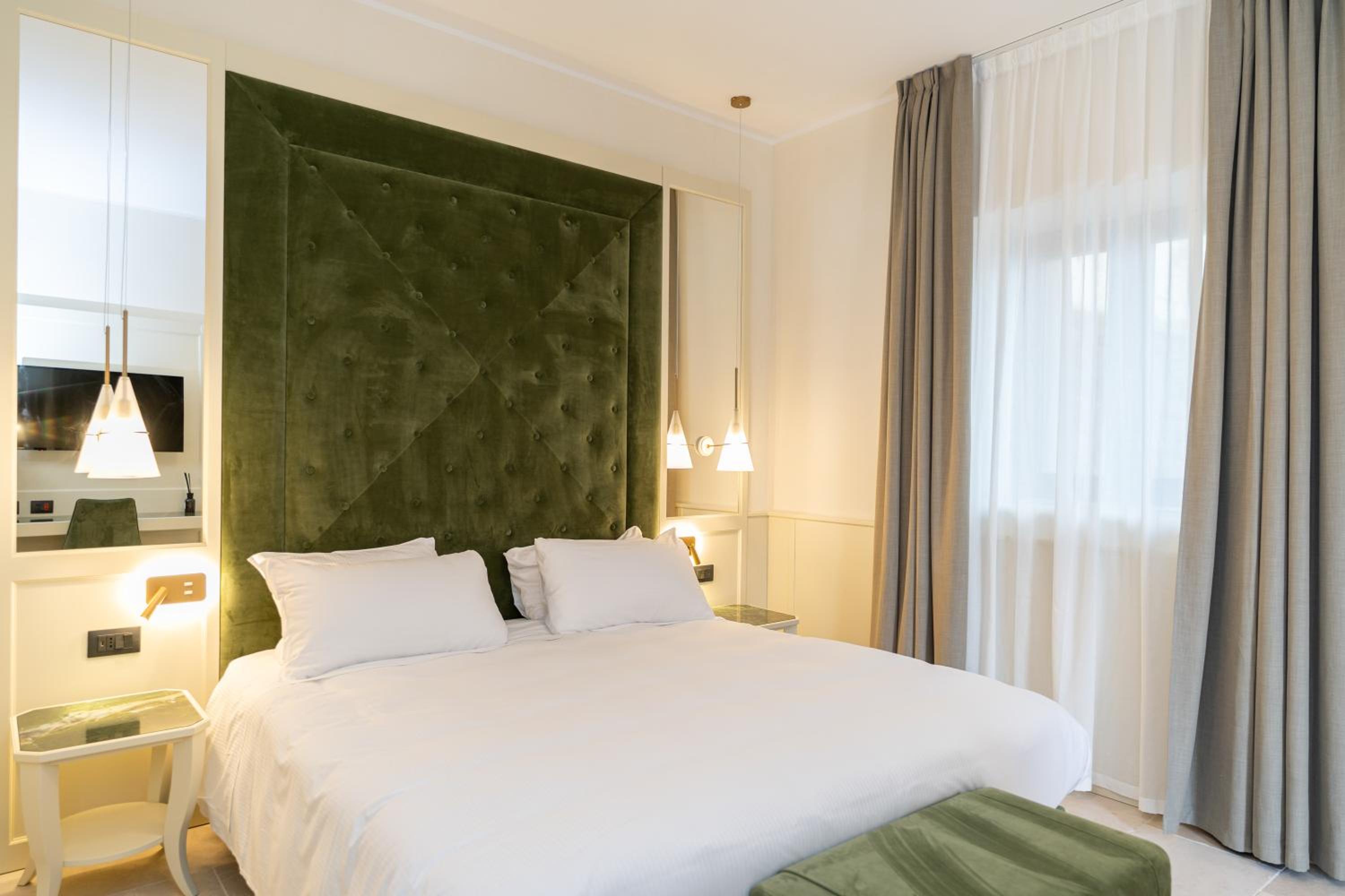 Double Room with Patio - Photo 15