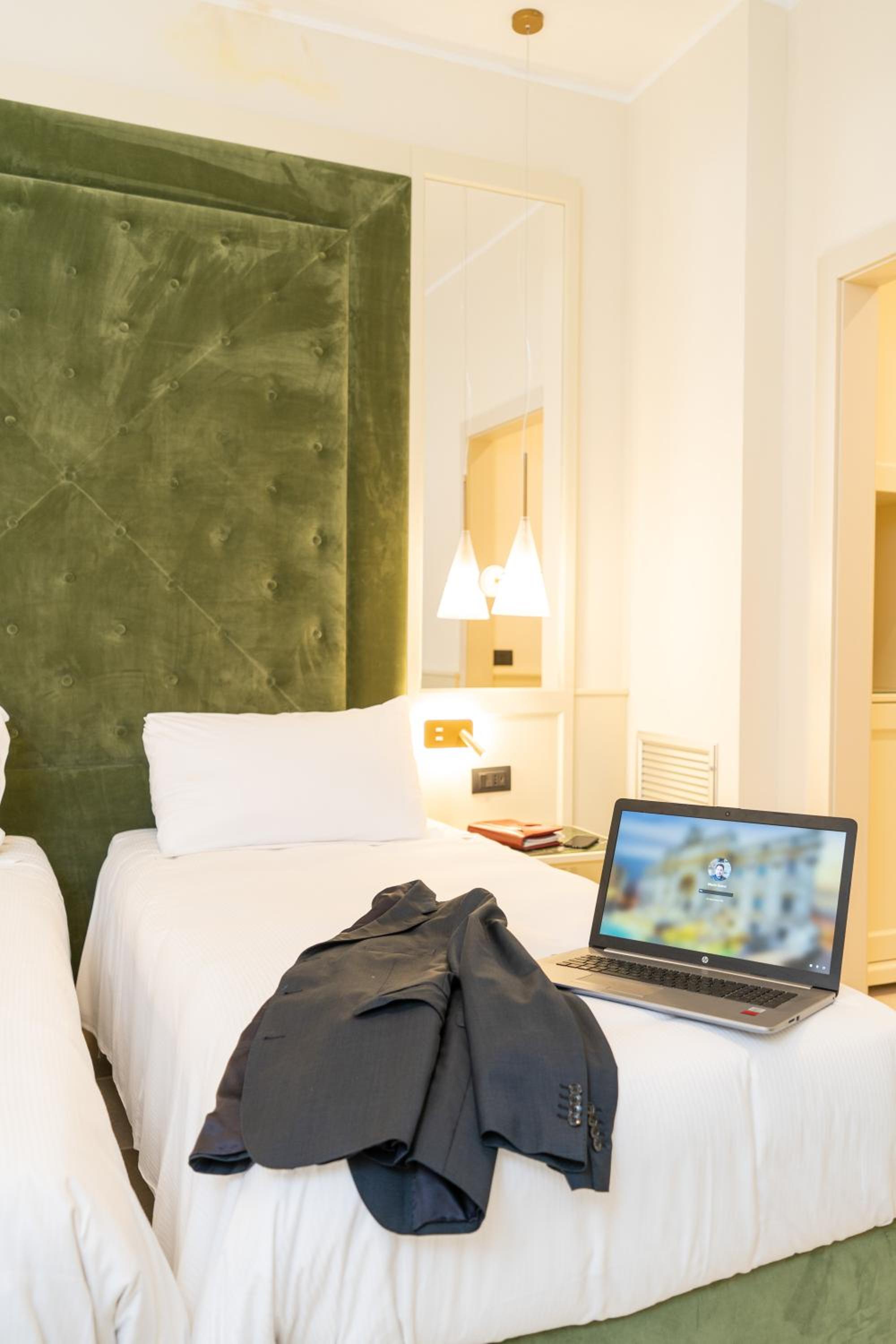 Double Room with Patio - Photo 4