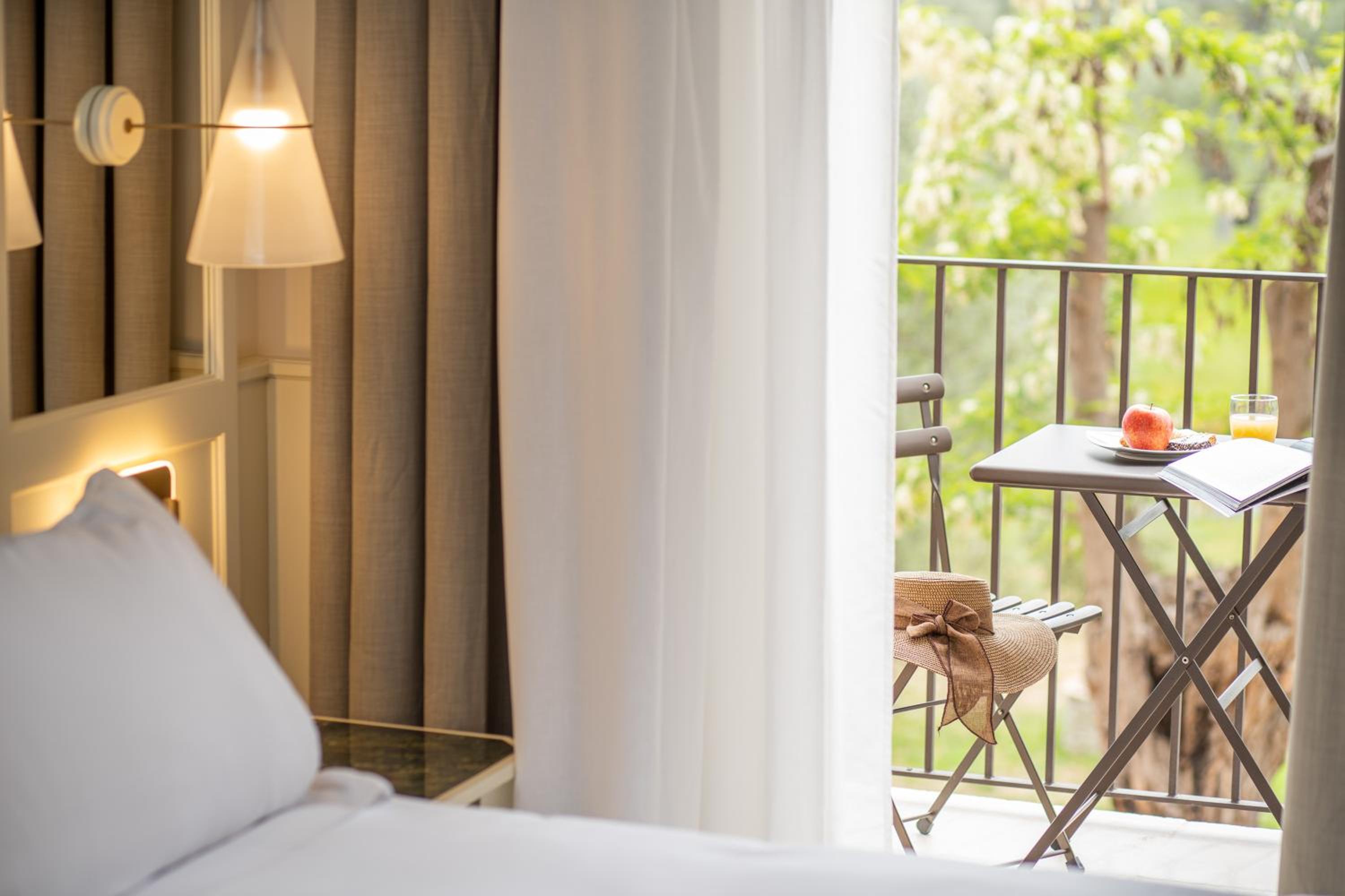 Deluxe Double Room with Balcony and Sea View - Photo 24