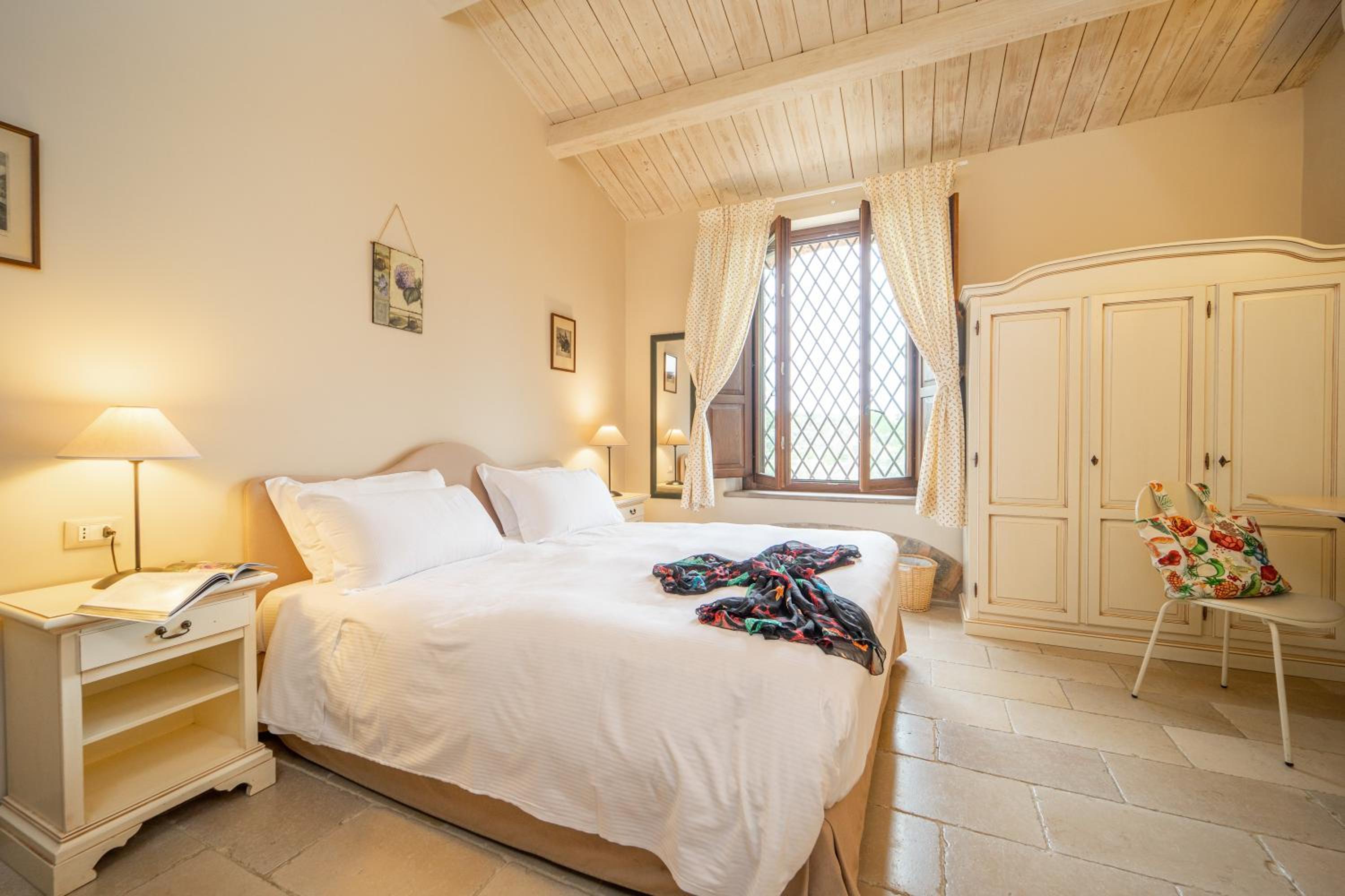 Double or Twin Room - Photo 13