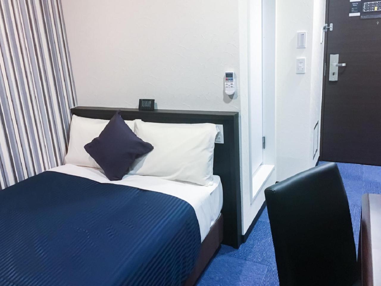 Double Room with Small Double Bed - Smoking - Photo 3