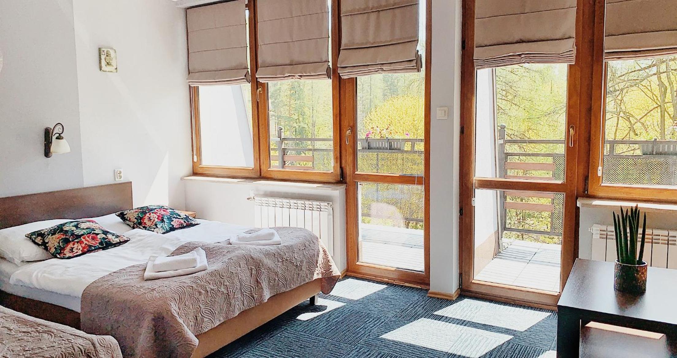 Triple Room with Balcony - Photo 2