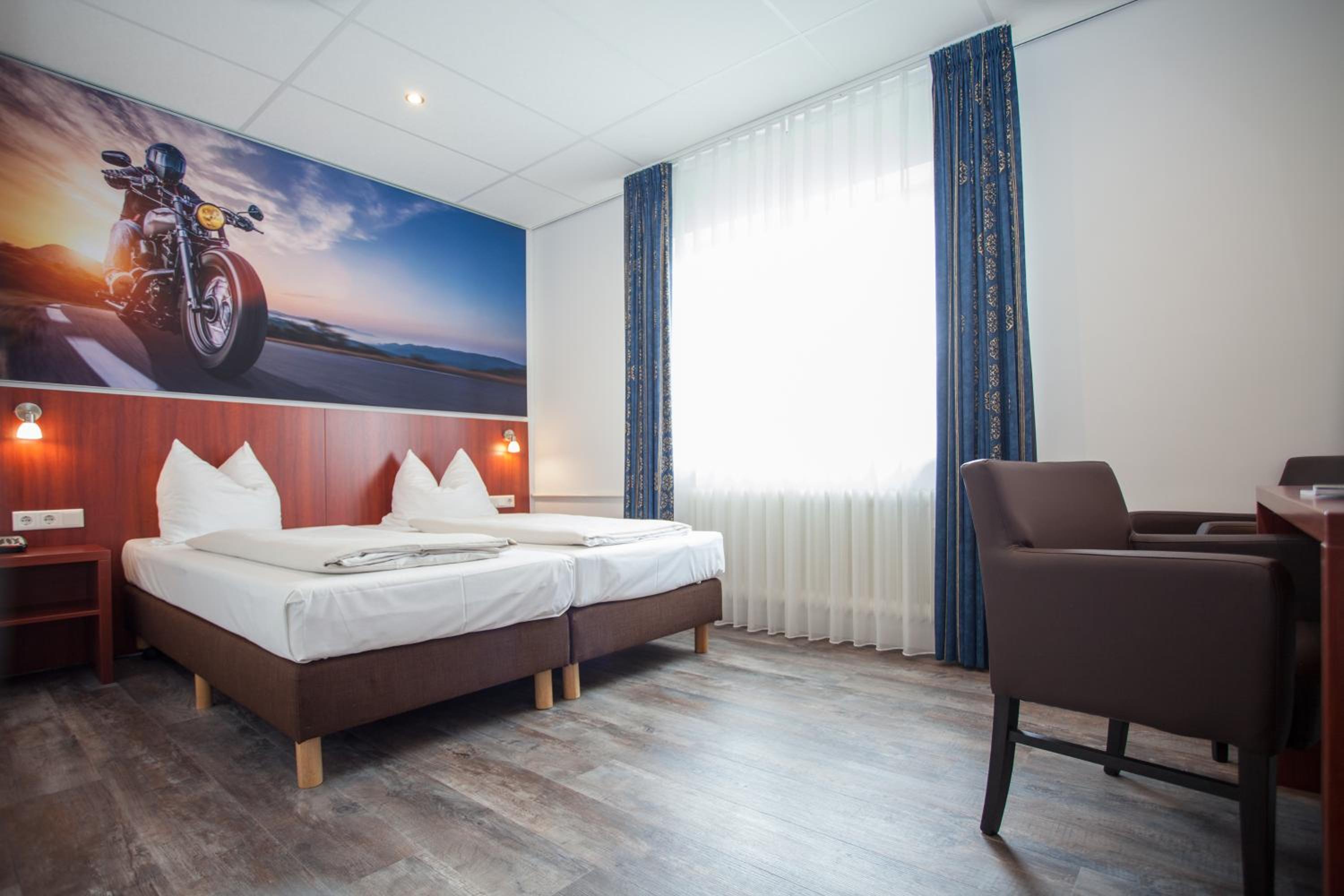 Double Room - Photo 10