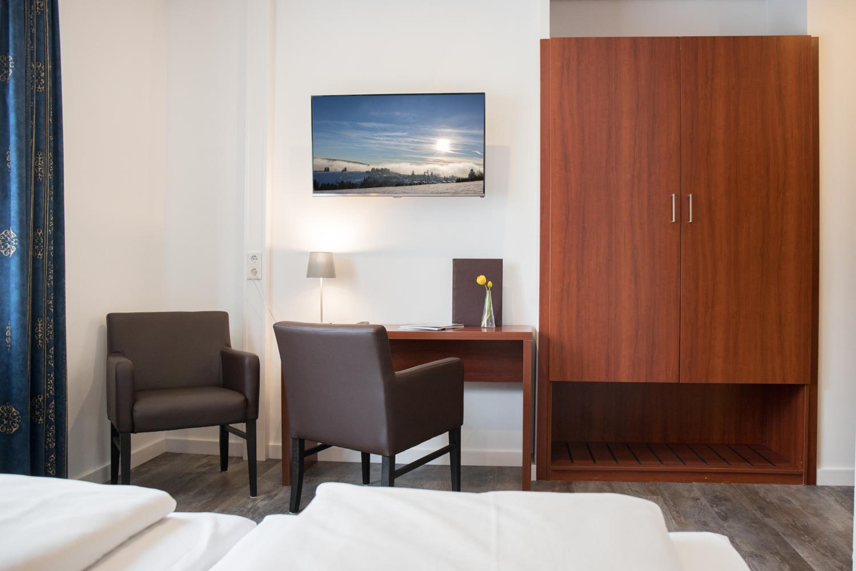 Double Room - Photo 6