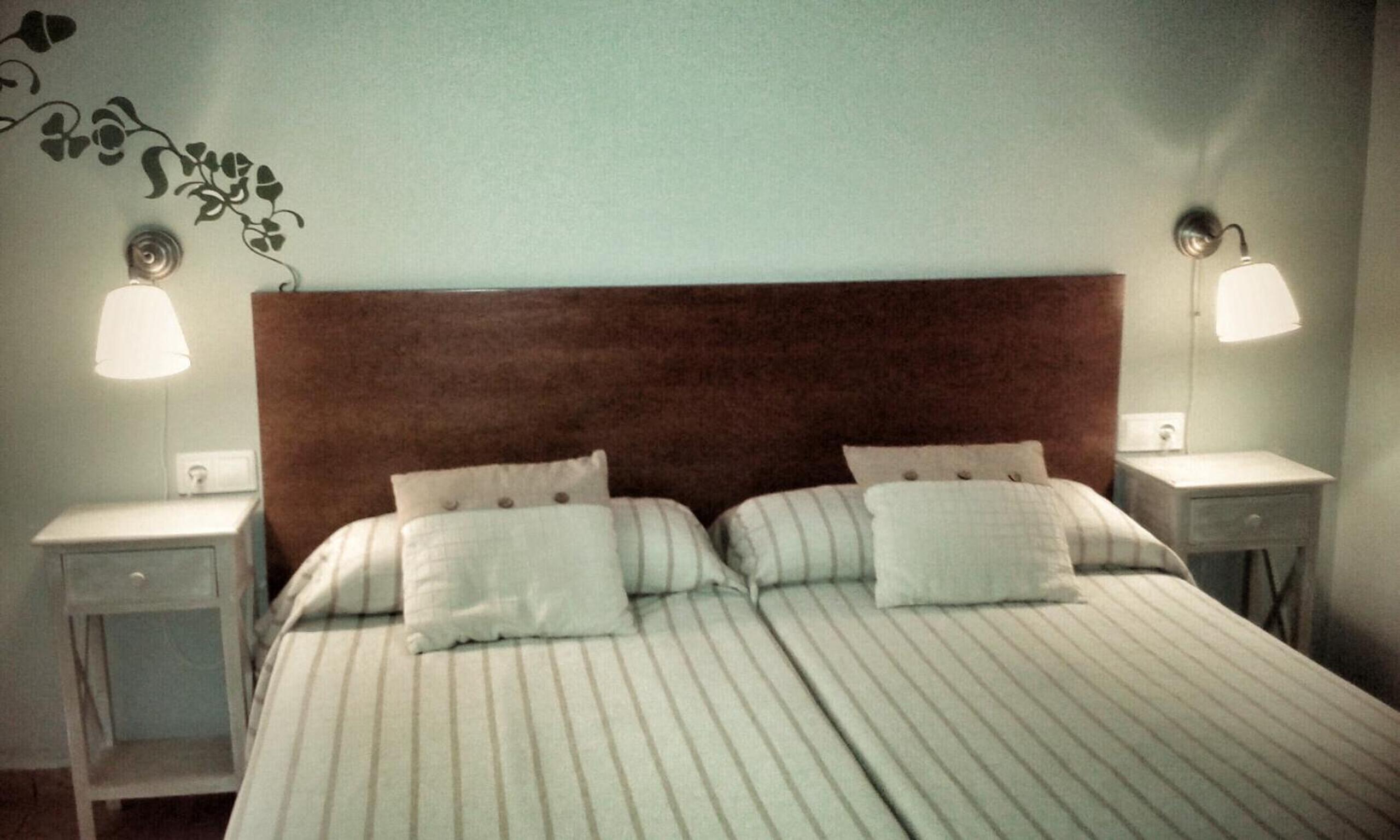 Twin Room - Photo 1