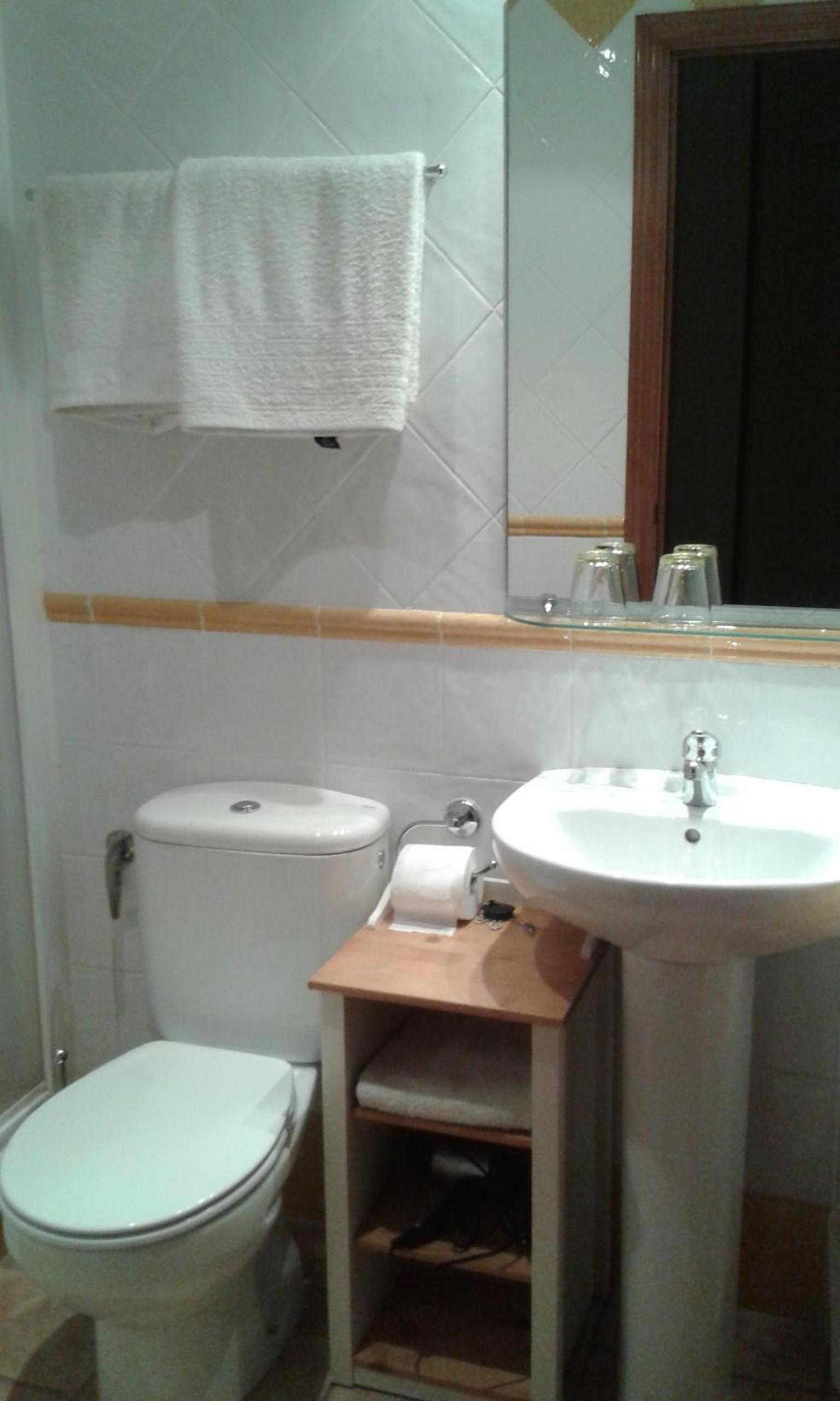 Deluxe Twin Room - Photo 4