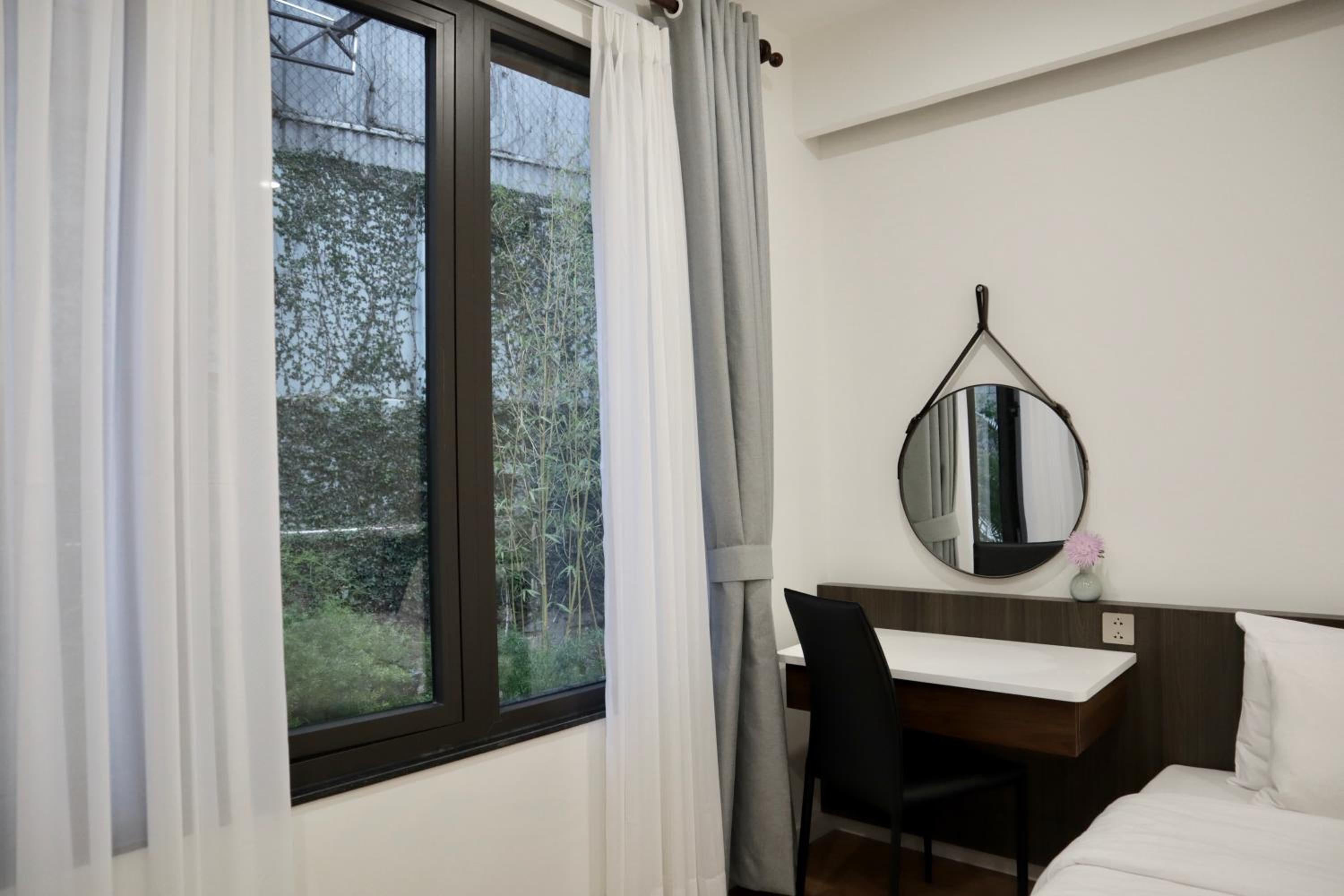 Apartment with Garden View