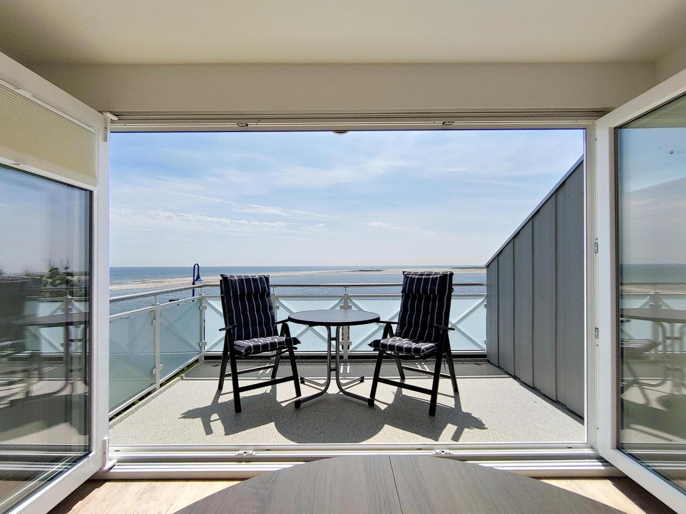 Apartment with Sea View photo 2