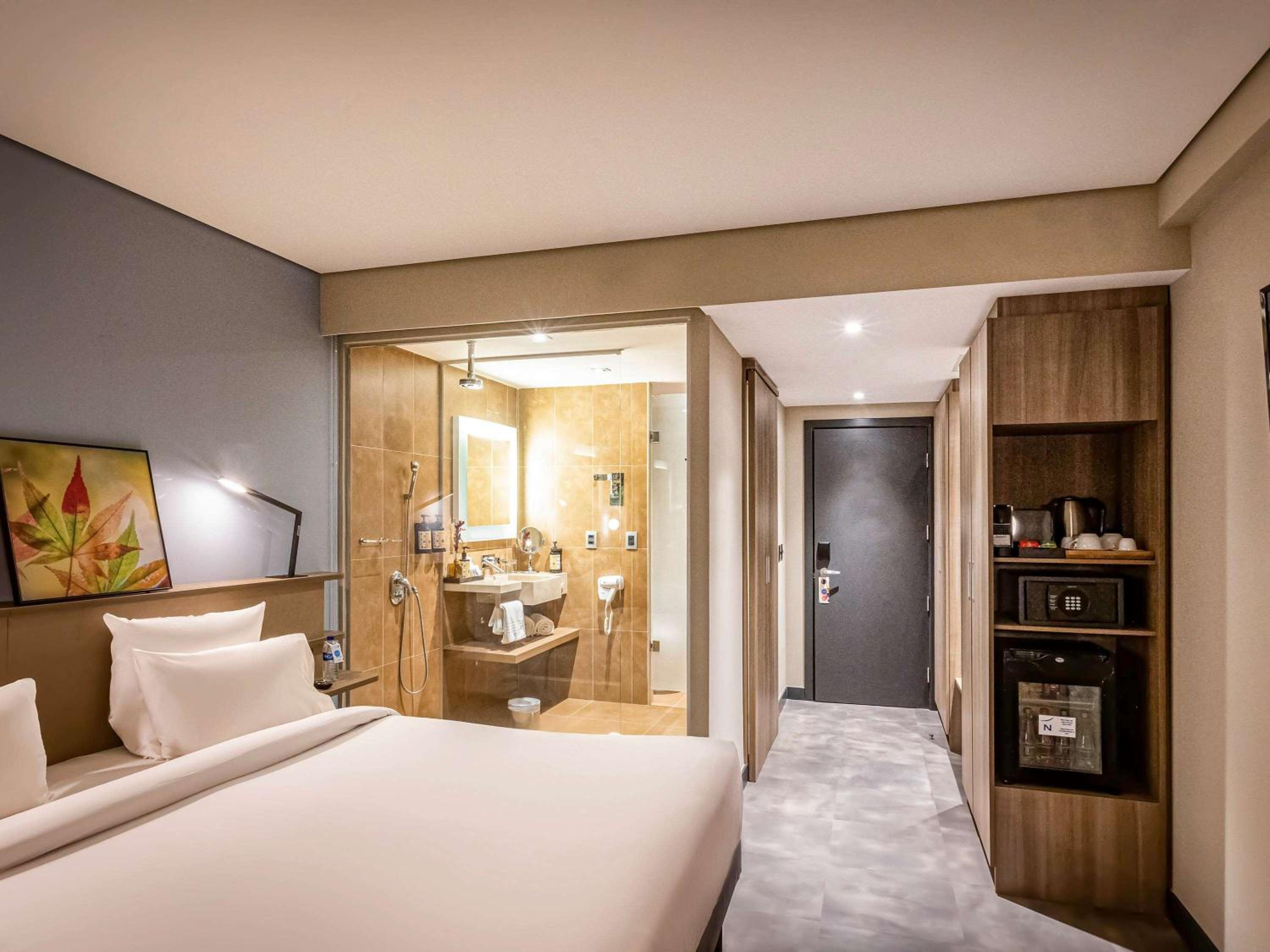 Executive Room with a Double Bed photo 2