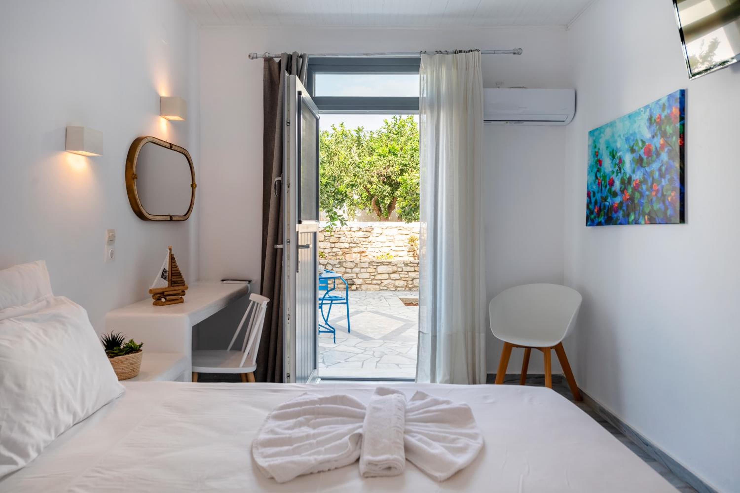 Double Room with Garden View photo 2