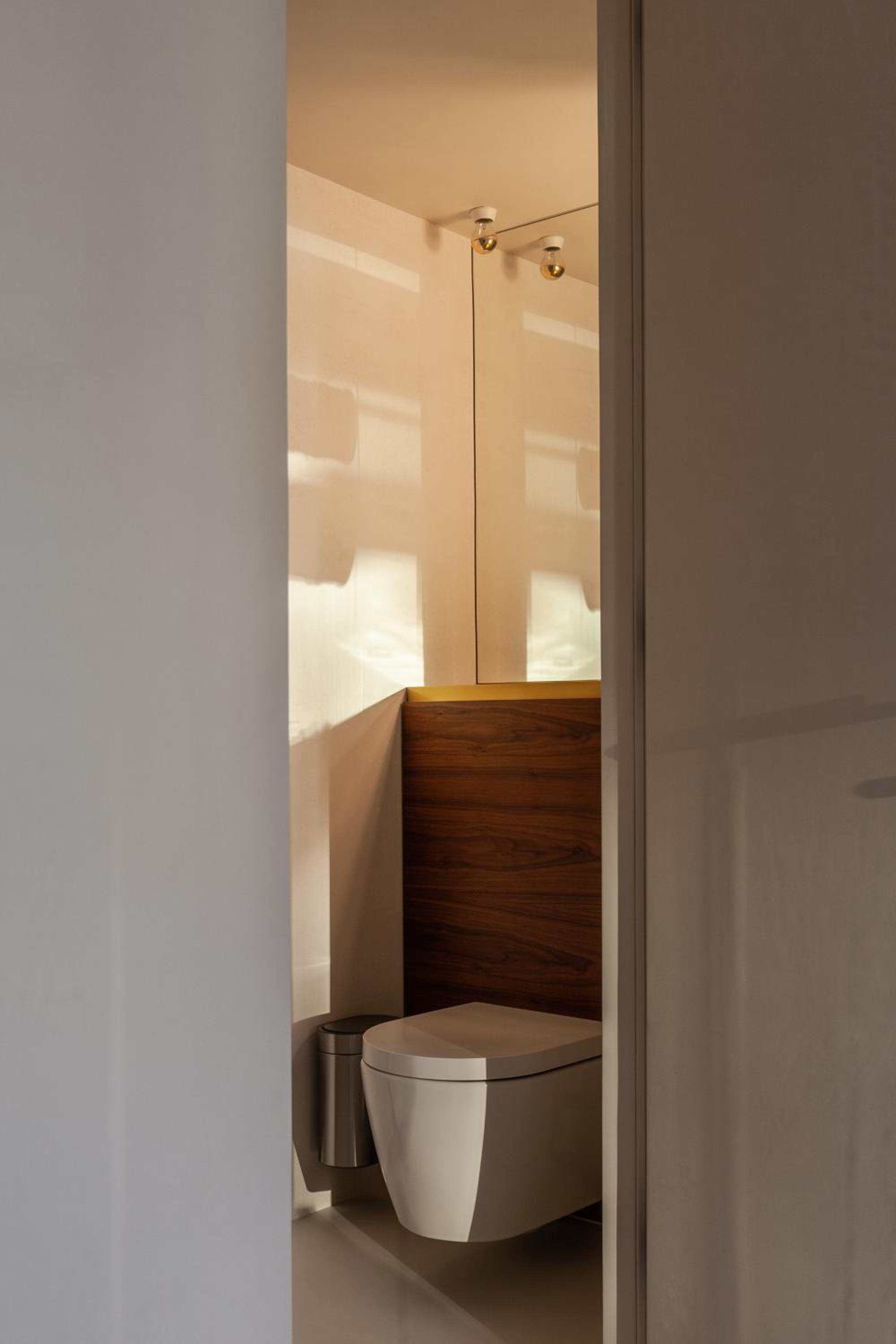 One-Bedroom Apartment - Photo 12