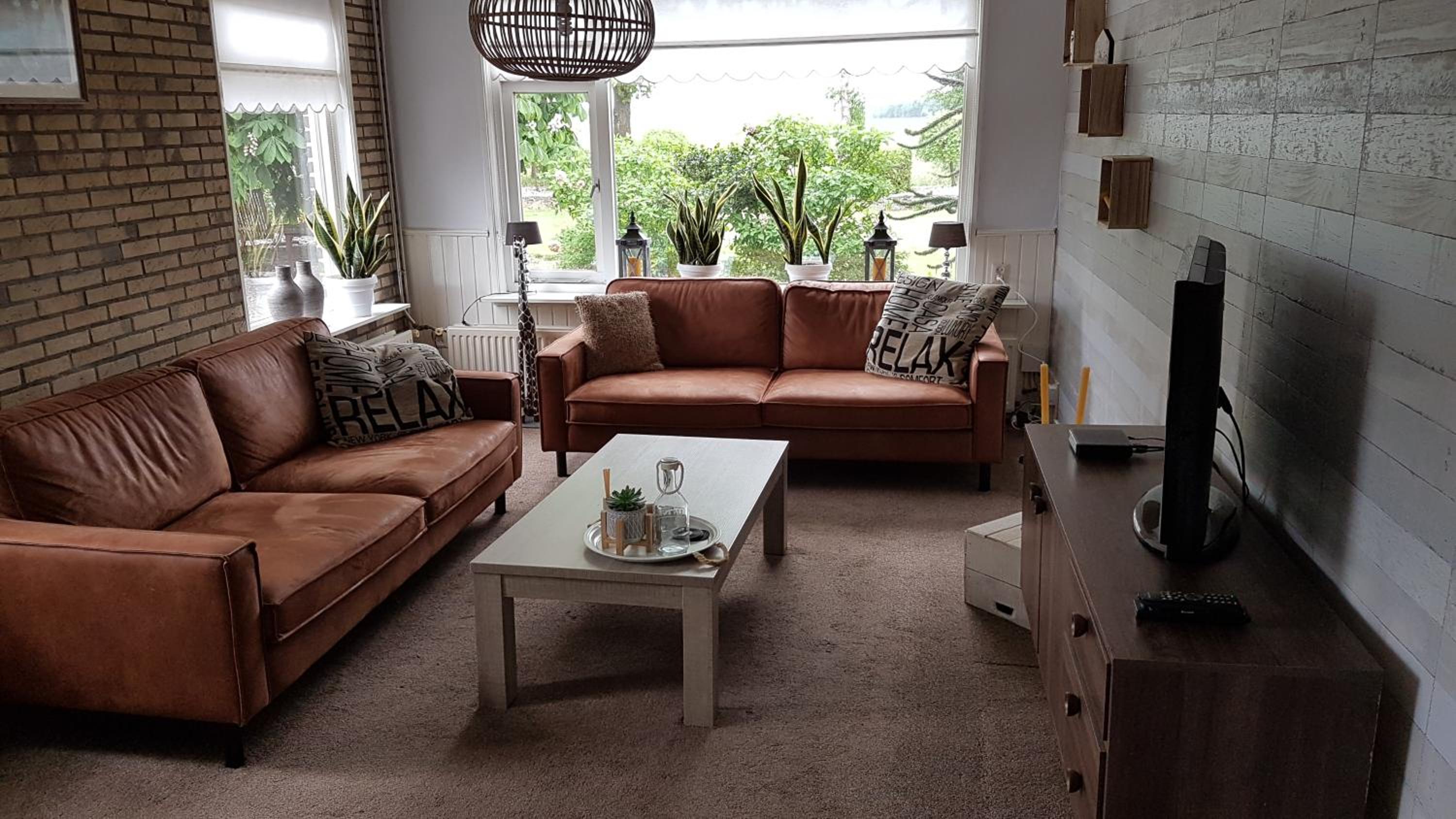 One-Bedroom Apartment - Photo 6