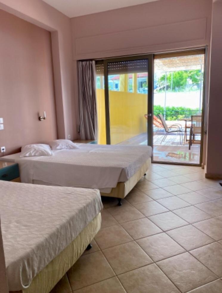 One-Bedroom Apartment (3 Adults) with Mountain View