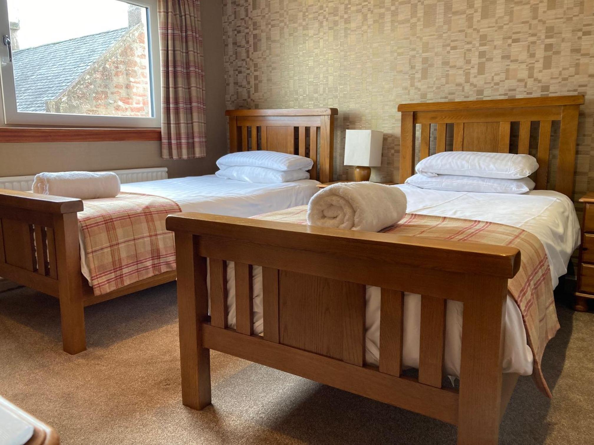 Twin Room - Photo 4